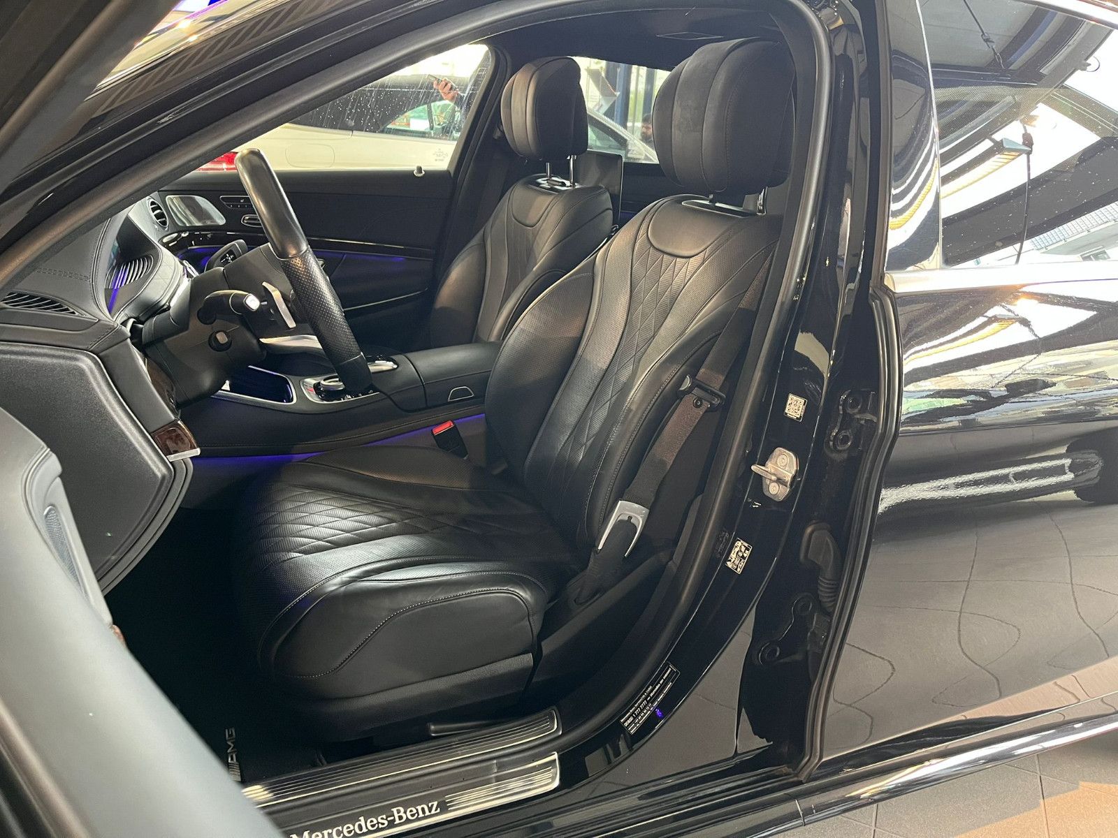 Fahrzeugabbildung Mercedes-Benz S 560 4Matic L*PANO*360*SOFTCLOSE*NIGHT*