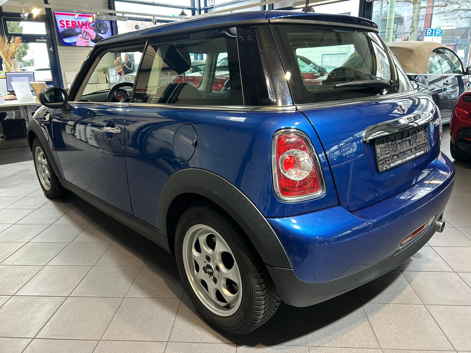 Fahrzeugabbildung MINI Mini Cooper*KLIMAAUT*AUX*BC*