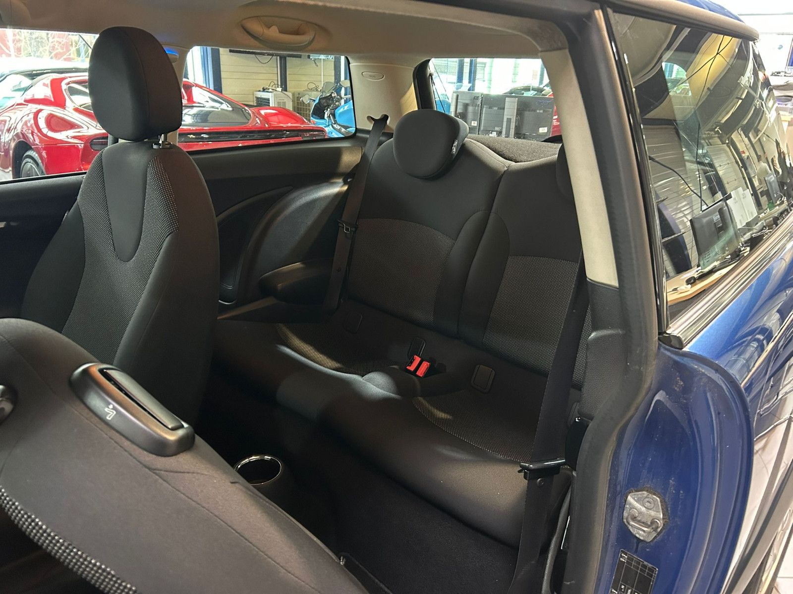 Fahrzeugabbildung MINI Mini Cooper*KLIMAAUT*AUX*BC*