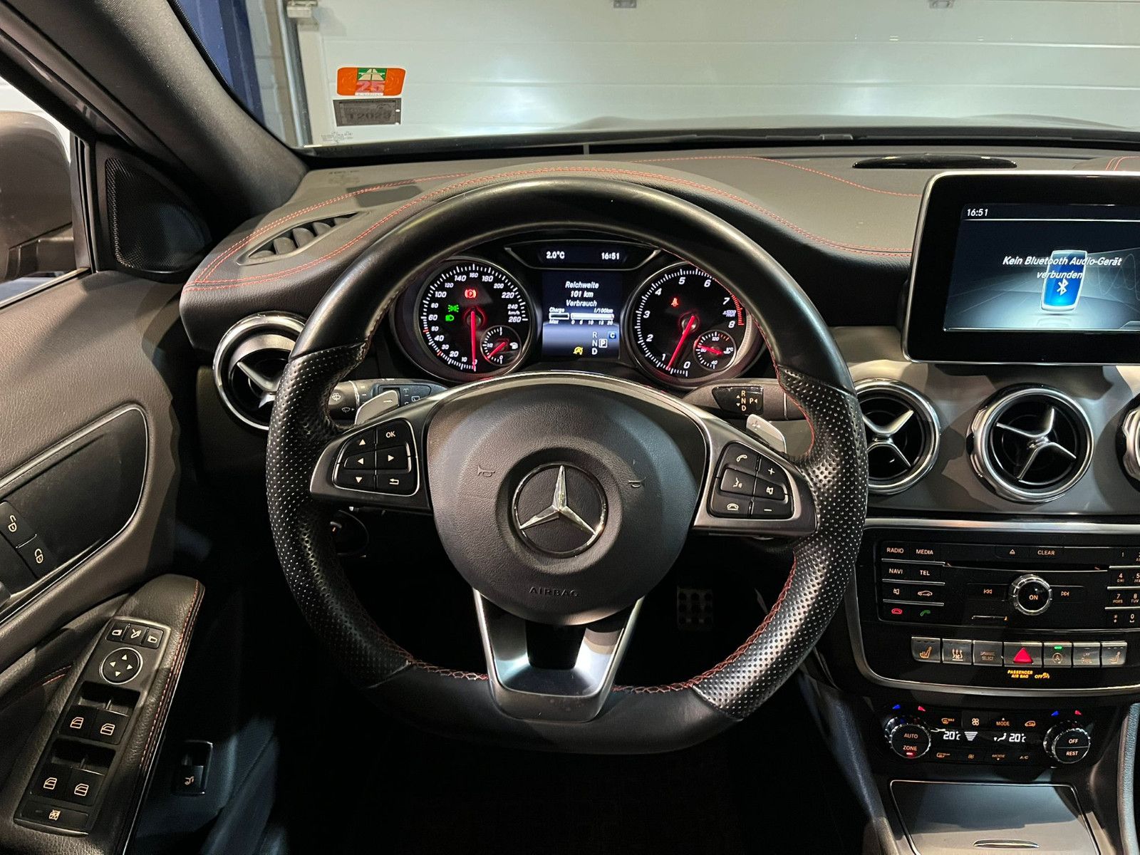 Fahrzeugabbildung Mercedes-Benz GLA 200 AMG-PAKET*PANO*NAVI*LEDER*LED*