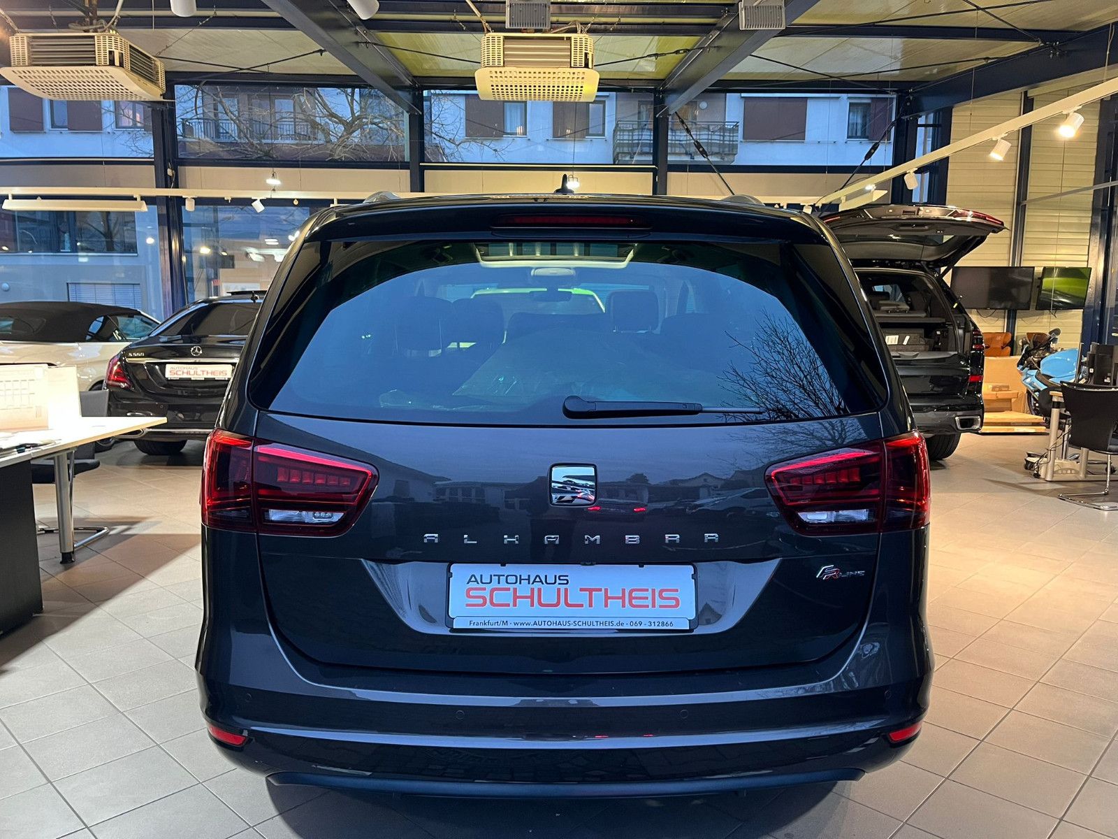 Fahrzeugabbildung SEAT FR-Line*AUT*7SITZE*PANO*MASSAGE*AHK*LED*RFK*