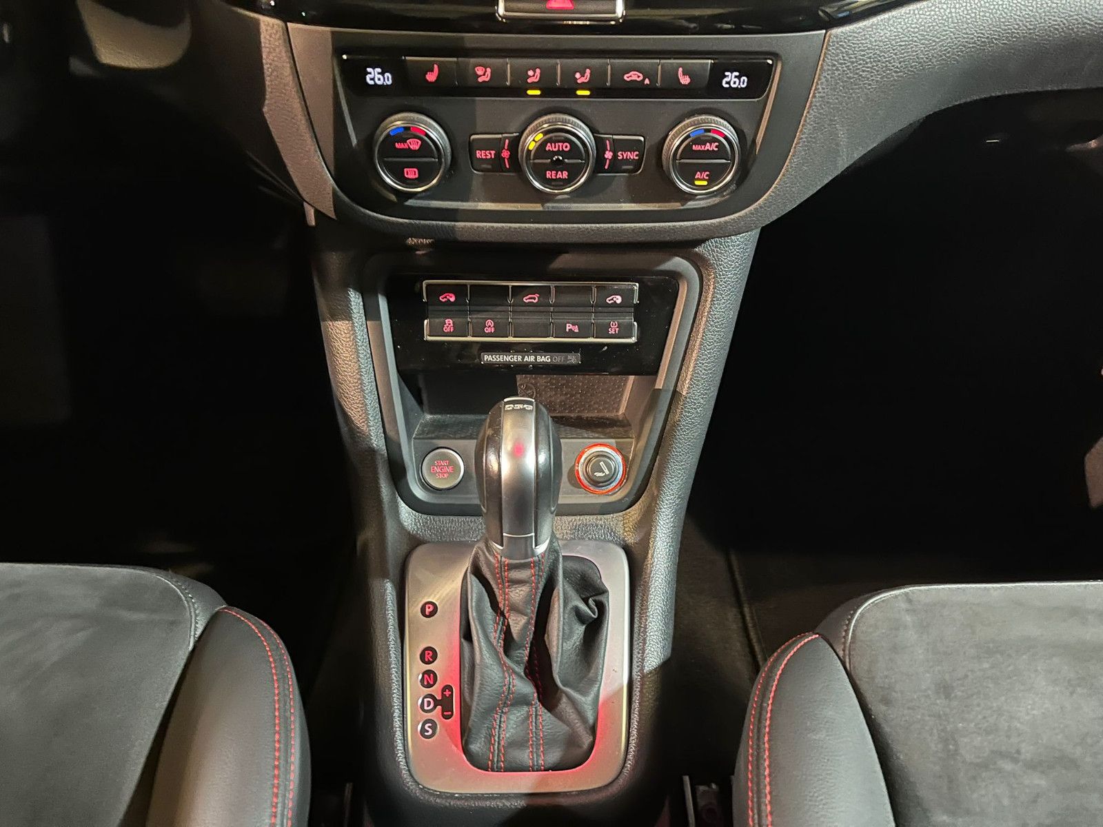 Fahrzeugabbildung SEAT FR-Line*AUT*7SITZE*PANO*MASSAGE*AHK*LED*RFK*