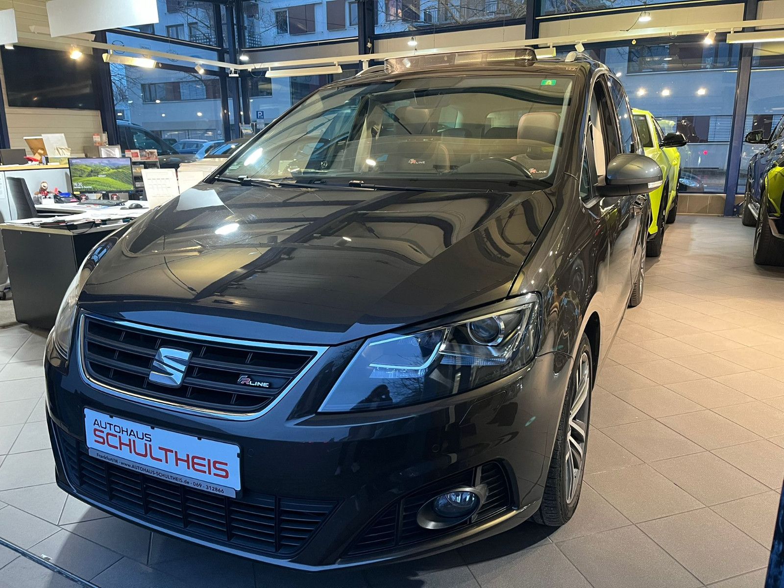 Fahrzeugabbildung SEAT FR-Line*AUT*7SITZE*PANO*MASSAGE*AHK*LED*RFK*