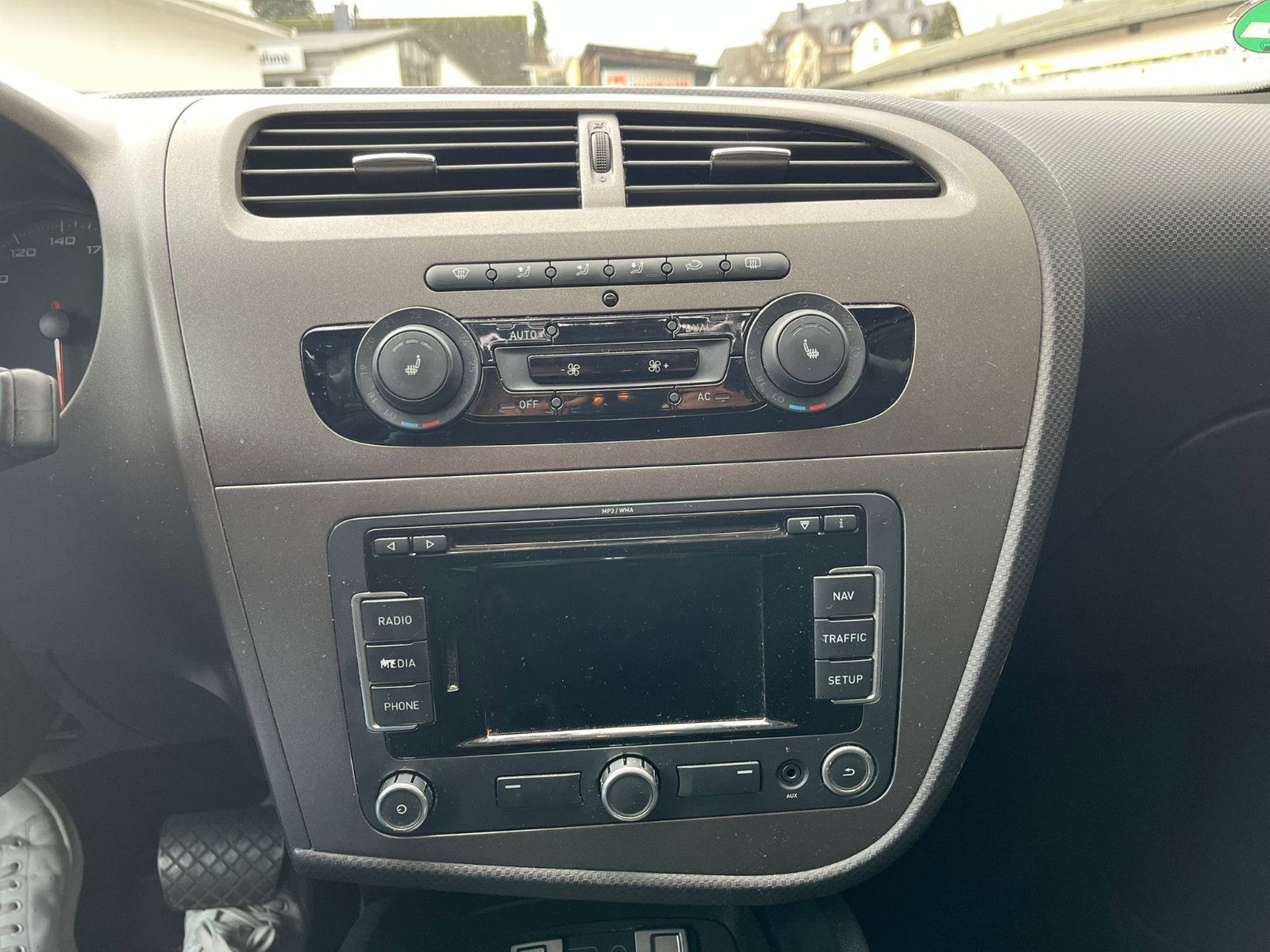 Fahrzeugabbildung SEAT Leon FR*GSD*NAVI*XENON*PDC