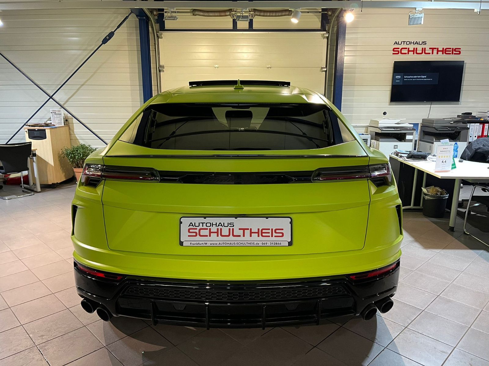 Fahrzeugabbildung Lamborghini Urus 4.0 V8 Autom.S*PANO*CARBON*MASSAGE*S.CLOSE*