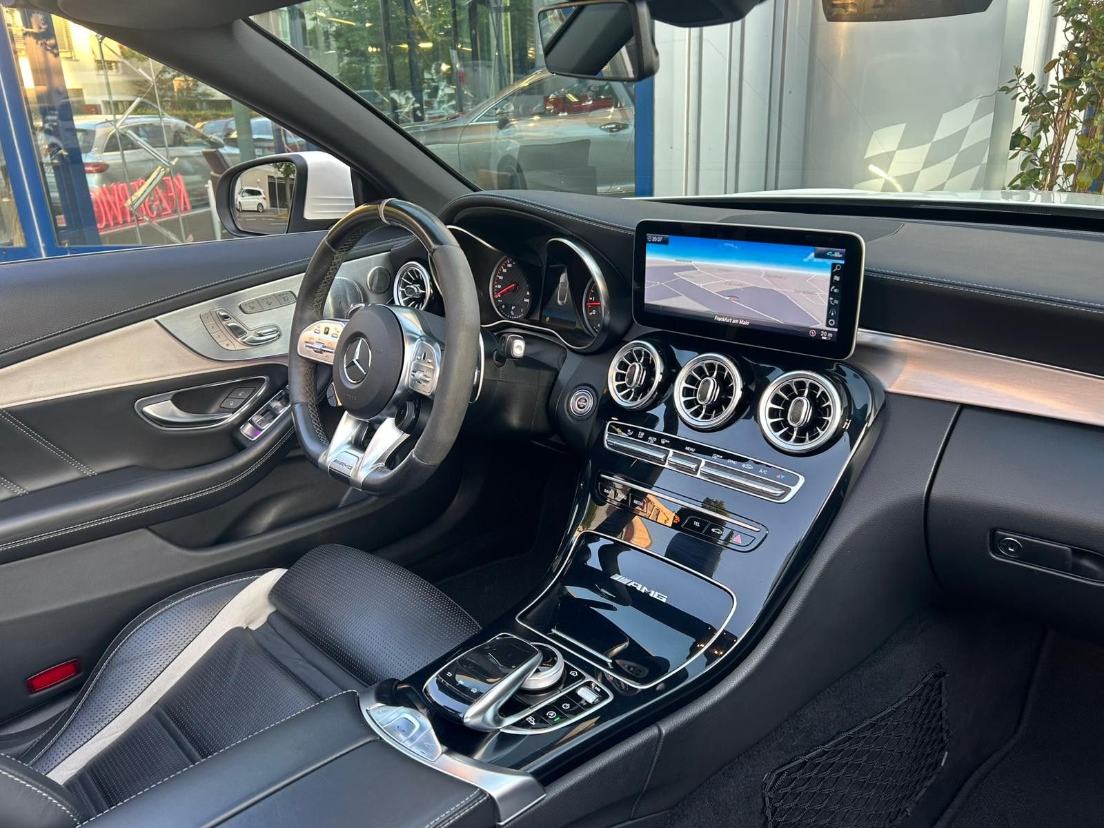Fahrzeugabbildung Mercedes-Benz C 63 S AMG**JUNGE-STERNE*03/2026*RFK*BURMESTER*