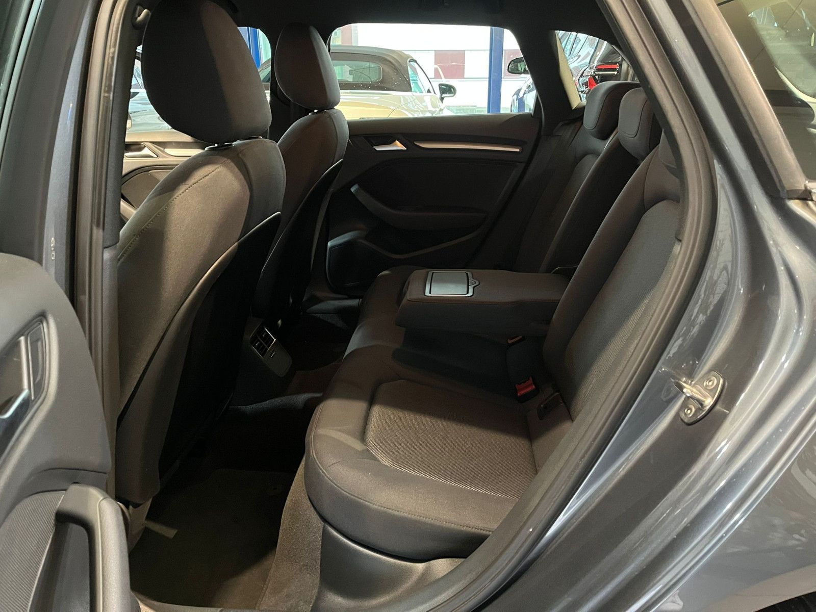 Fahrzeugabbildung Audi A3 Sportback 30 TFSI*LED*NAVI*PDC*SHZ*