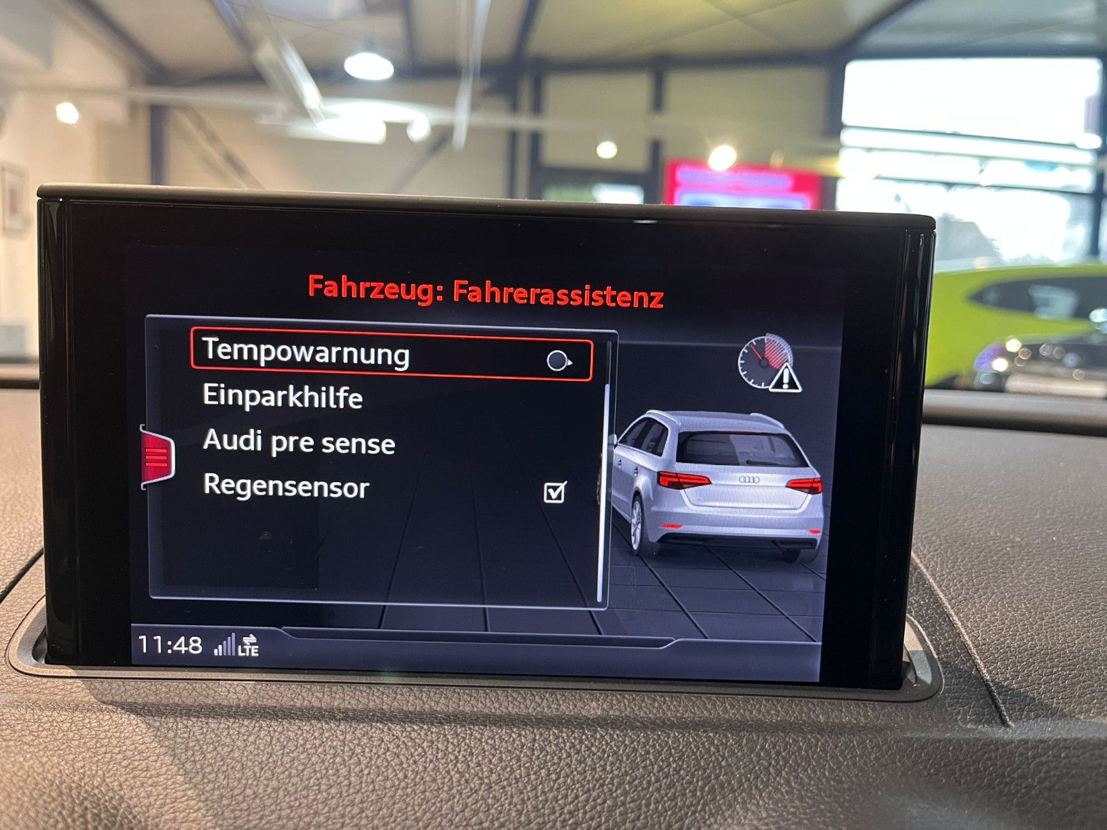 Fahrzeugabbildung Audi A3 Sportback 30 TFSI*LED*NAVI*PDC*SHZ*