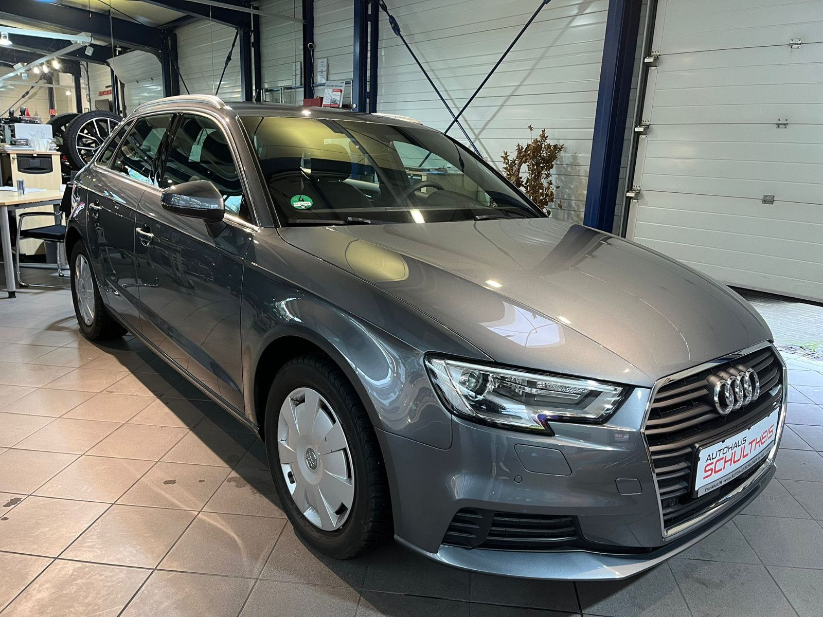 Fahrzeugabbildung Audi A3 Sportback 30 TFSI*LED*NAVI*PDC*SHZ*