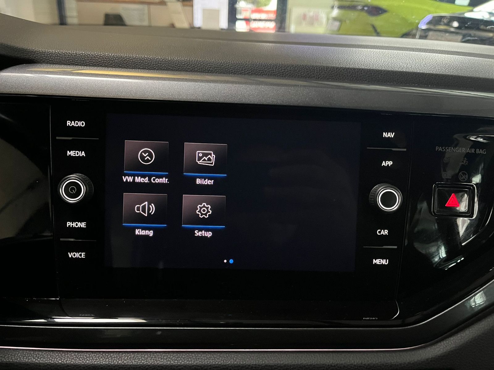 Fahrzeugabbildung Volkswagen Polo VI Highline*NAVI*SHZ*KLIMA*PDC