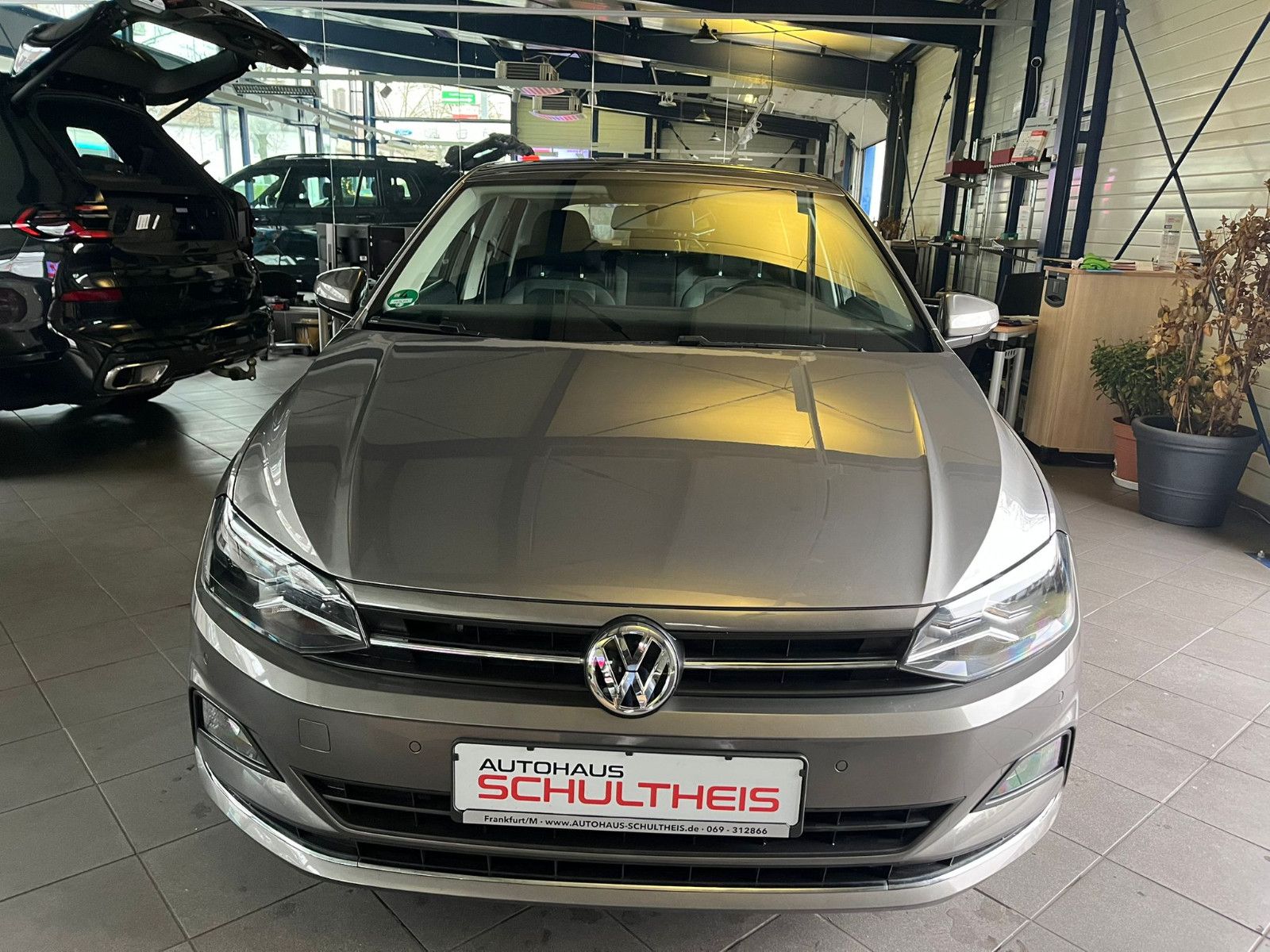 Fahrzeugabbildung Volkswagen Polo VI Highline*NAVI*SHZ*KLIMA*PDC