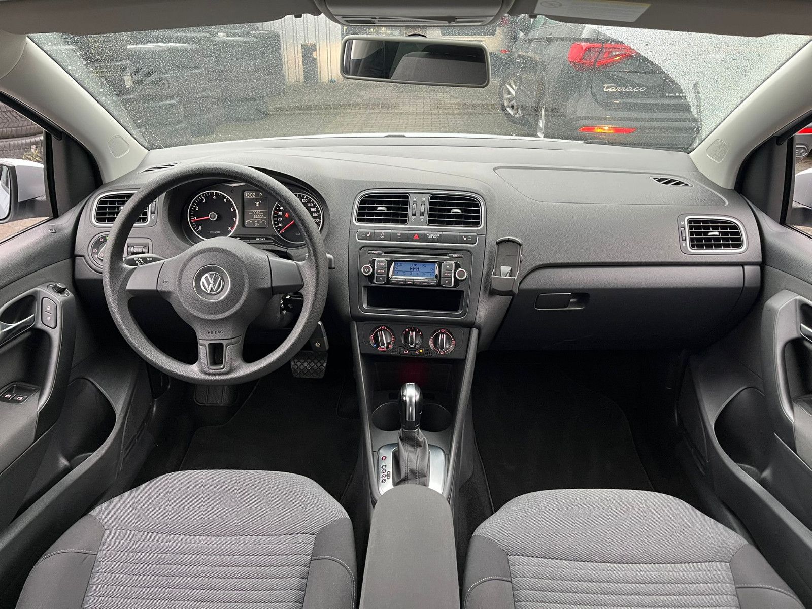 Fahrzeugabbildung Volkswagen Polo V DSG*SITZHEIZUNG*EINPARKHILFE*KLIMA