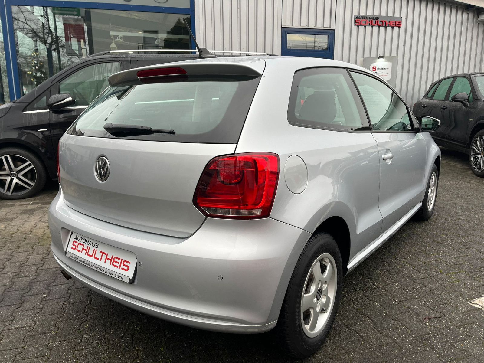 Fahrzeugabbildung Volkswagen Polo V DSG*SITZHEIZUNG*EINPARKHILFE*KLIMA