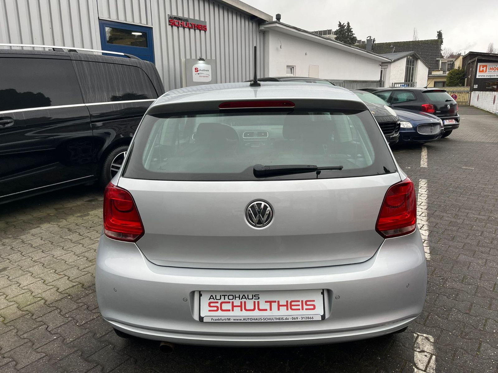Fahrzeugabbildung Volkswagen Polo V DSG*SITZHEIZUNG*EINPARKHILFE*KLIMA