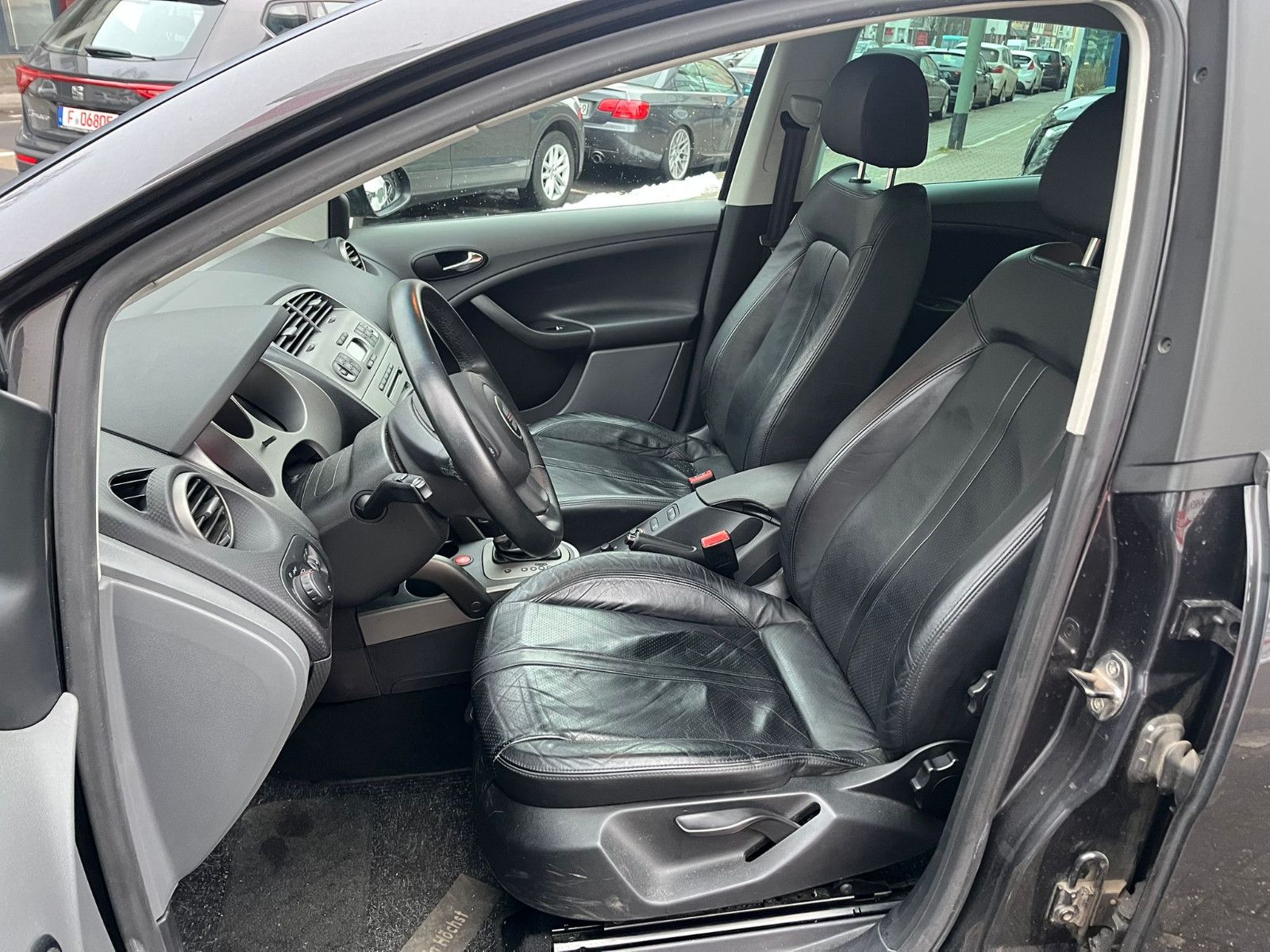 Fahrzeugabbildung SEAT Toledo Stylance / Style DSG*LEDER*SHZ*GSD*PDC