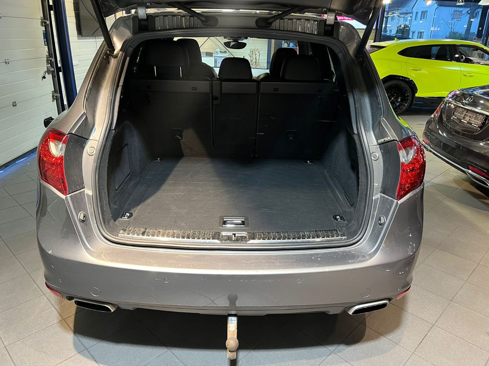 Fahrzeugabbildung Porsche Cayenne S*LEDER-SCHWARZ*GSD*STHZG*BOSE*RFK*AHK*