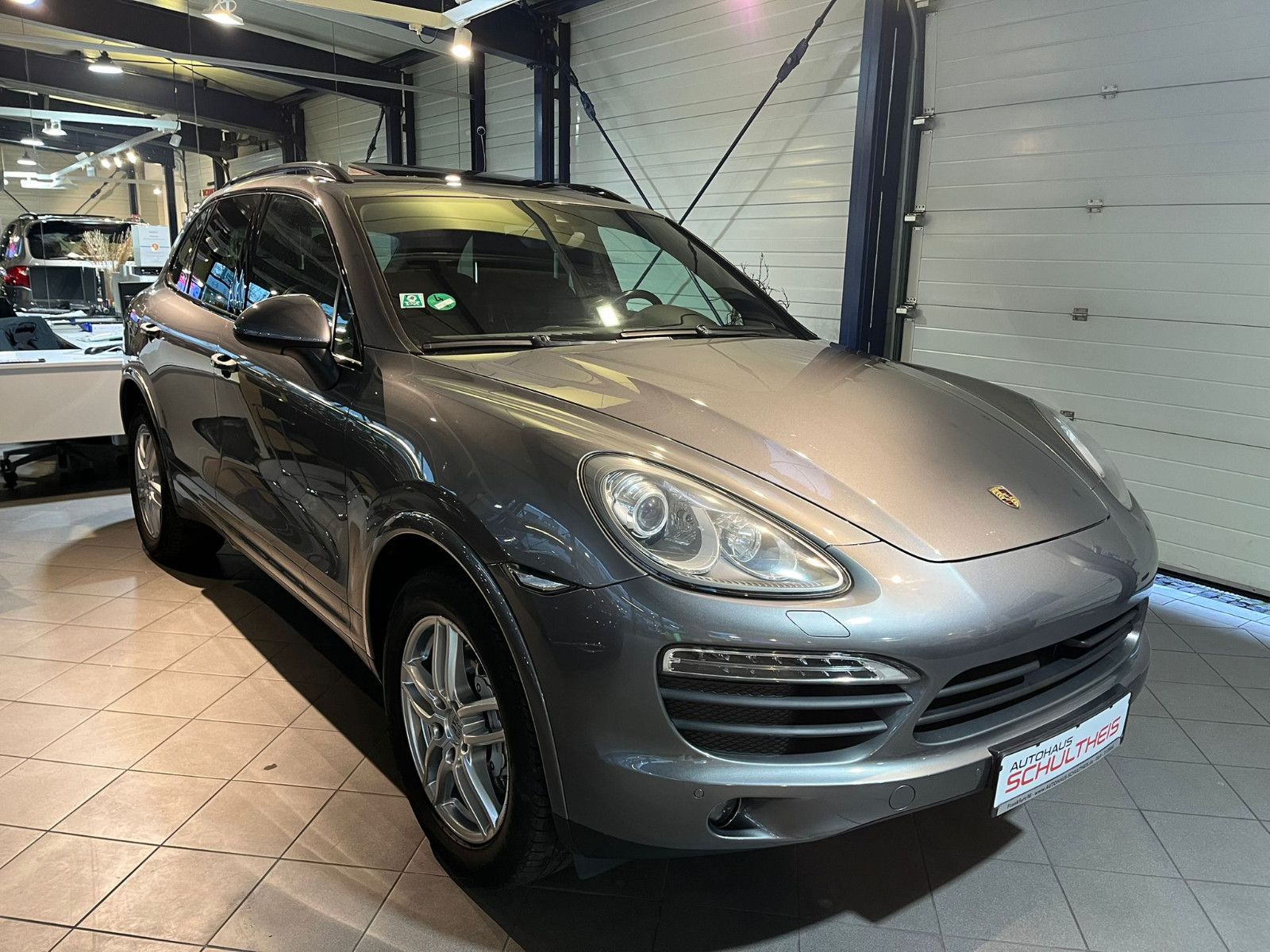 Fahrzeugabbildung Porsche Cayenne S*LEDER-SCHWARZ*GSD*STHZG*BOSE*RFK*AHK*