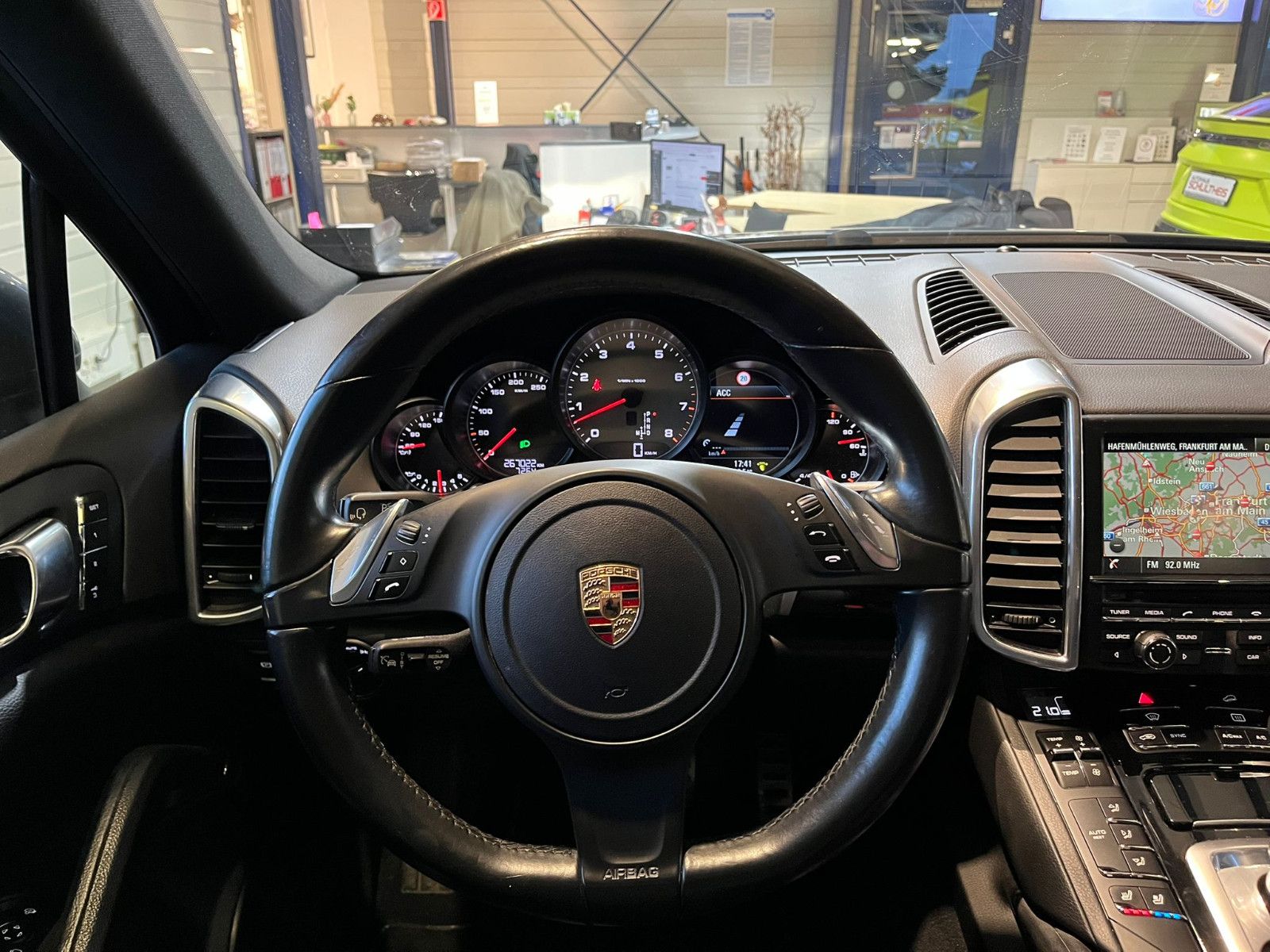Fahrzeugabbildung Porsche Cayenne S*LEDER-SCHWARZ*GSD*STHZG*BOSE*RFK*AHK*