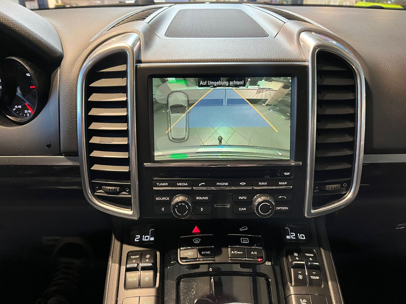 Fahrzeugabbildung Porsche Cayenne S*LEDER-SCHWARZ*GSD*STHZG*BOSE*RFK*AHK*
