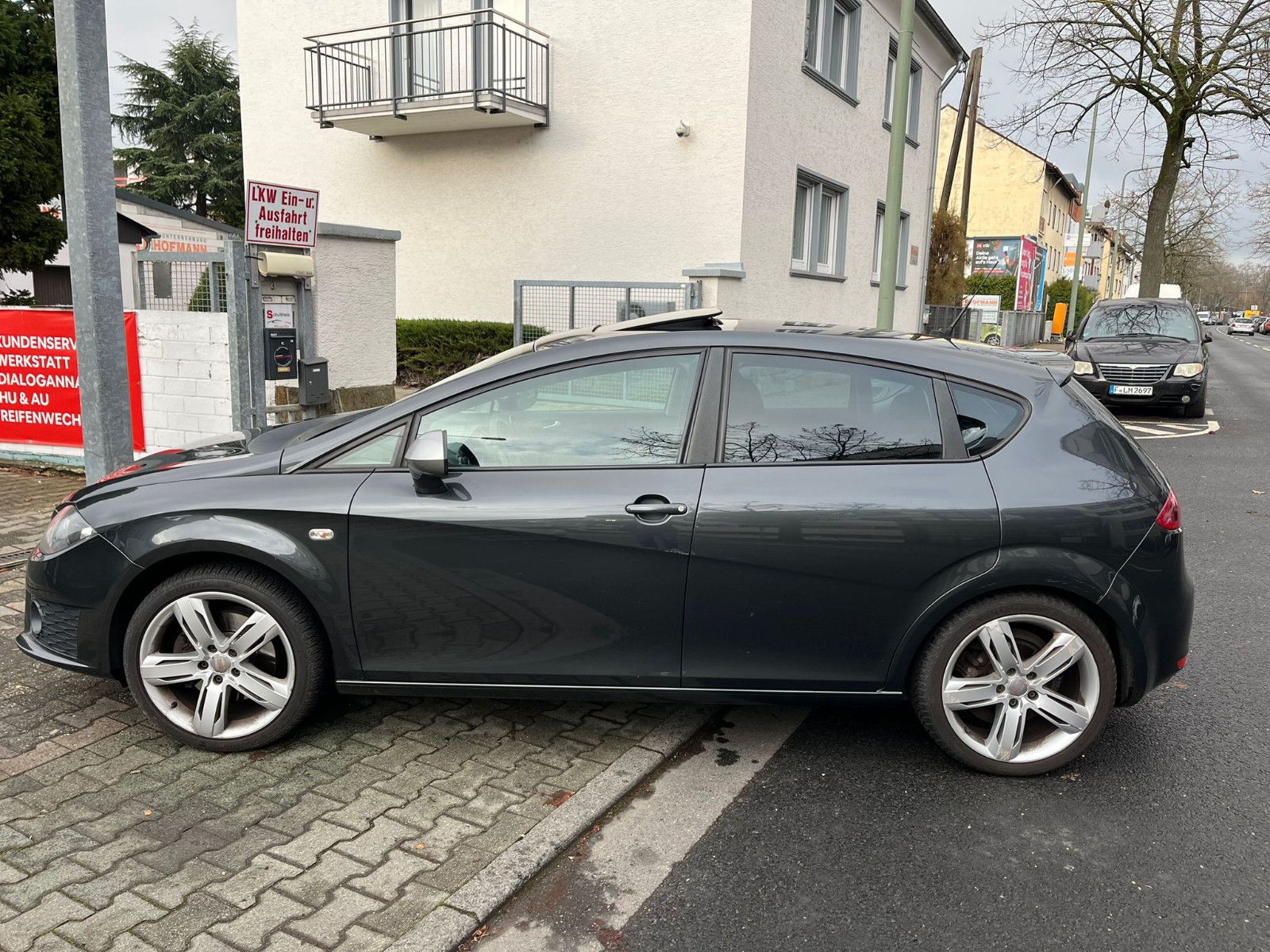 Fahrzeugabbildung SEAT Leon FR*GSD*NAVI*XENON*PDC