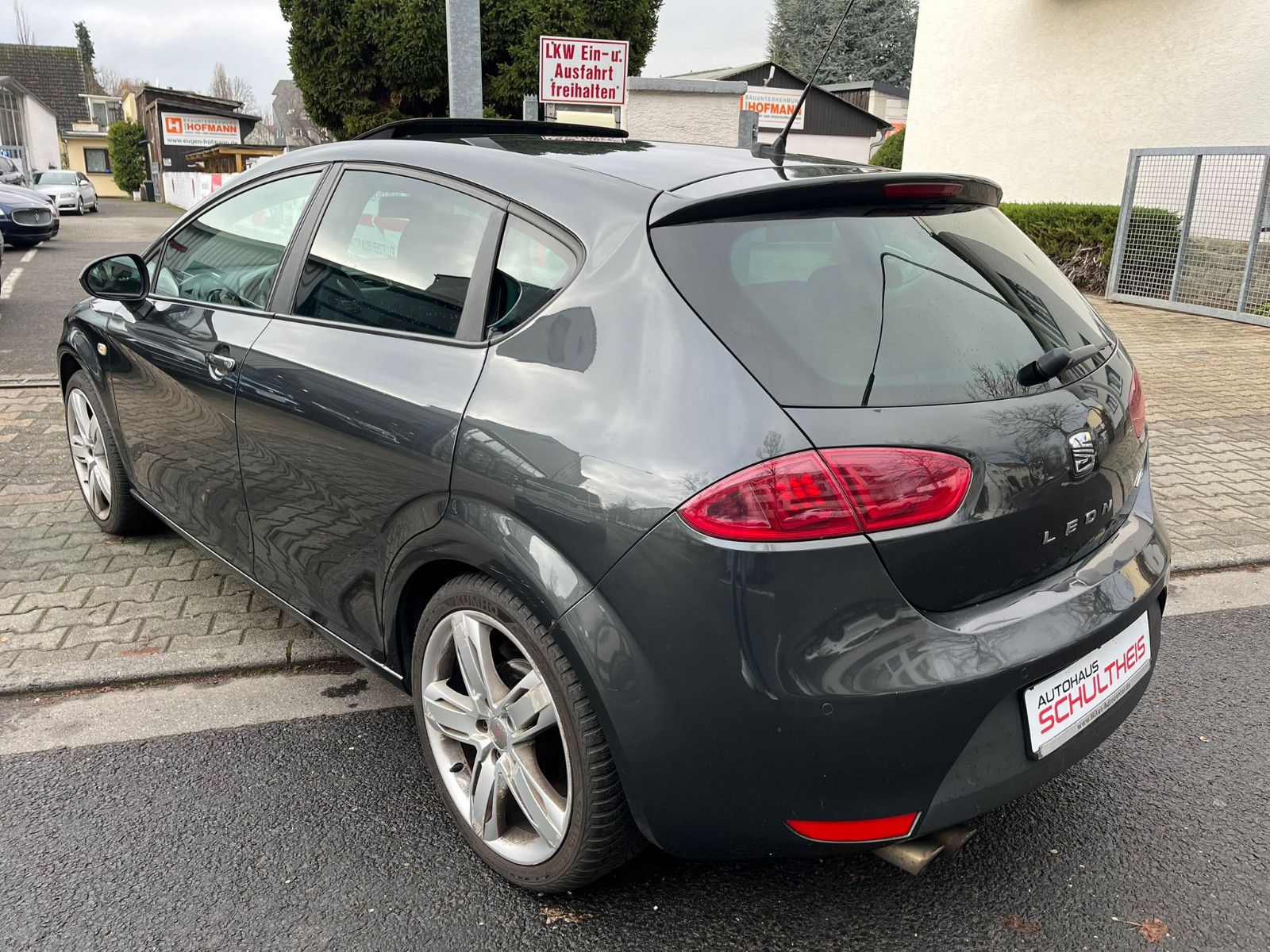 Fahrzeugabbildung SEAT Leon FR*GSD*NAVI*XENON*PDC