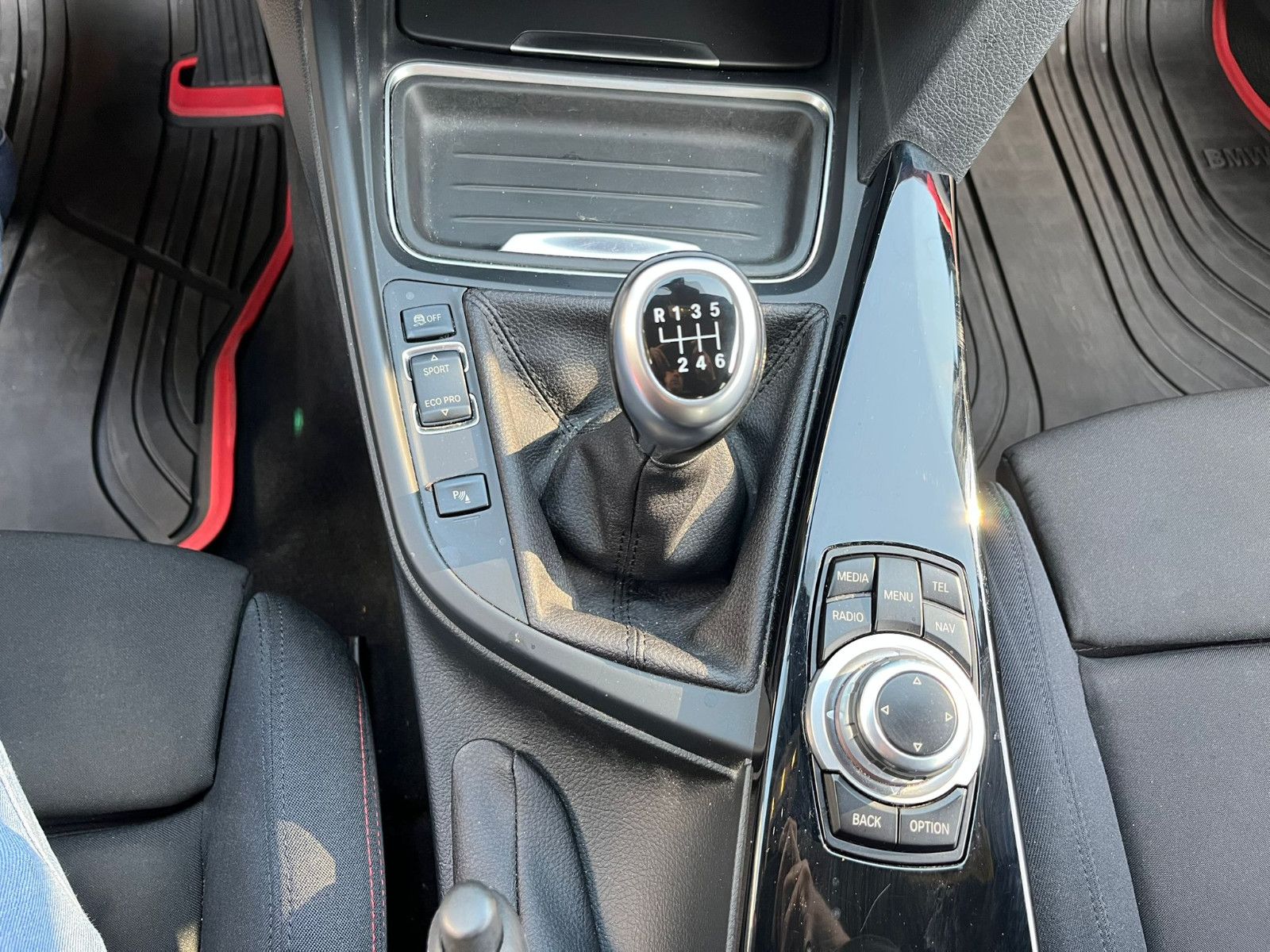 Fahrzeugabbildung BMW 320 d xDrive Limo*1.HAND*LED*NAVI*PDC*