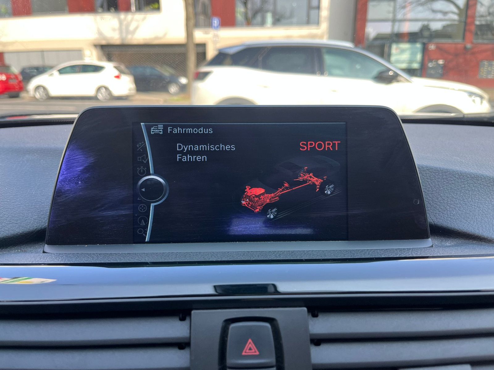 Fahrzeugabbildung BMW 320 d xDrive Limo*1.HAND*LED*NAVI*PDC*