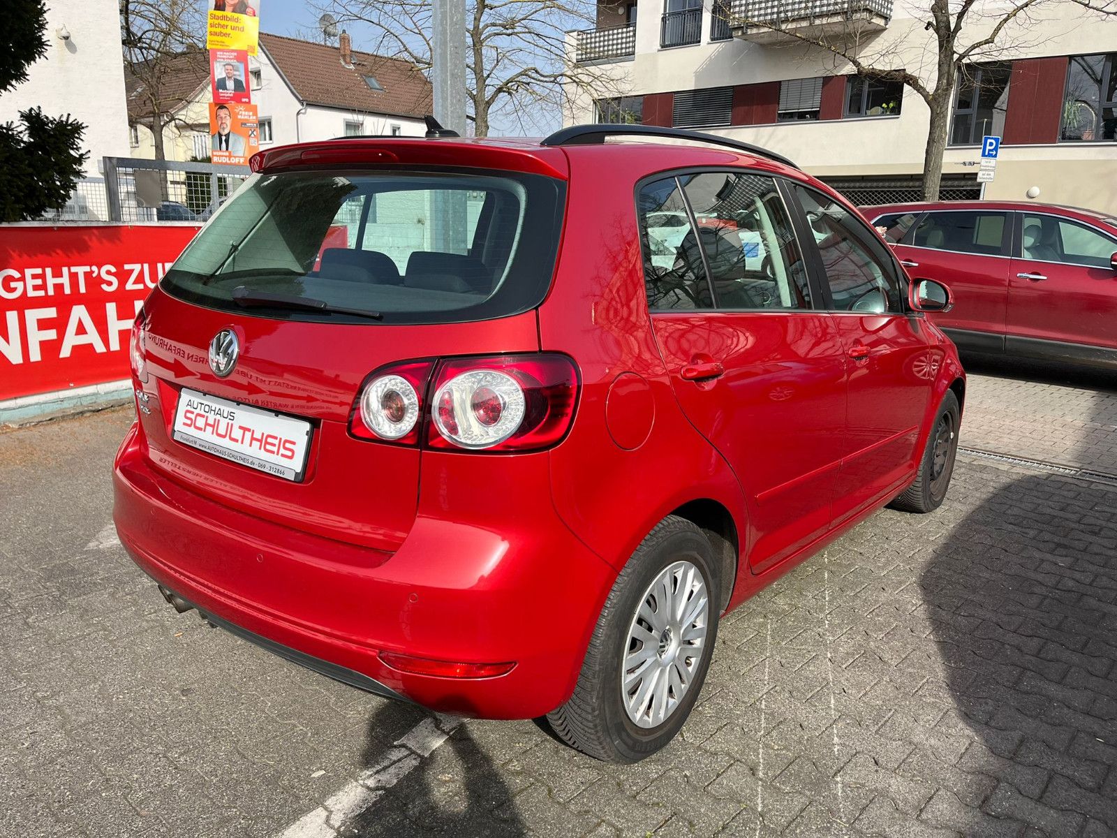 Fahrzeugabbildung Volkswagen Golf Plus VI Comfortline DSG*PDC*SITZHEIZUNG*