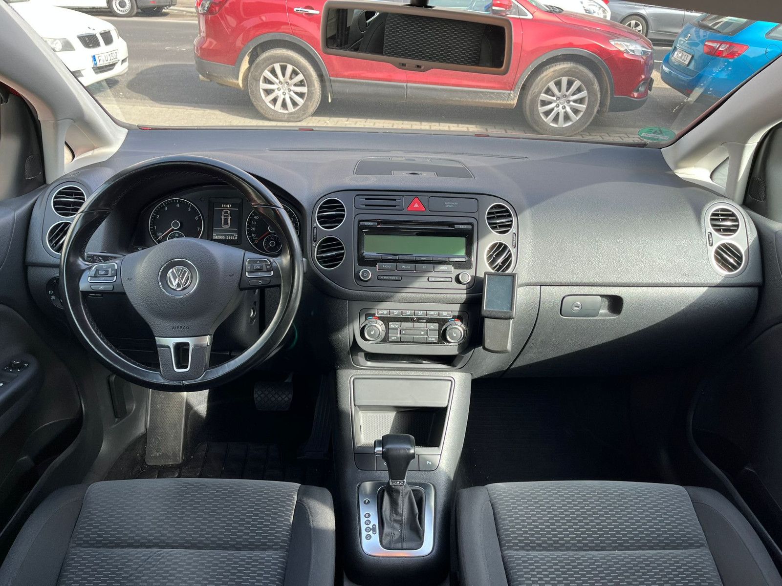 Fahrzeugabbildung Volkswagen Golf Plus VI Comfortline DSG*PDC*SITZHEIZUNG*