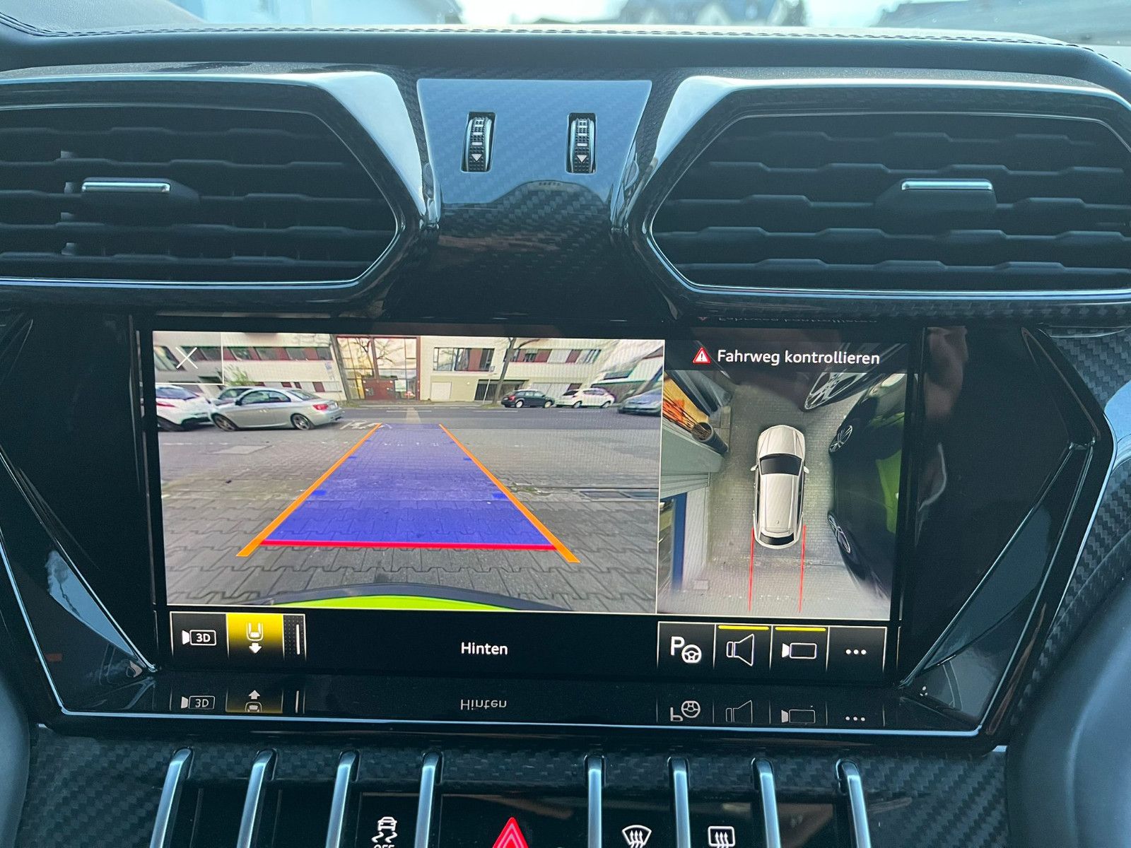 Fahrzeugabbildung Lamborghini Urus 4.0 V8 Autom.*VERDE SCANDAL*PANO*B&Q