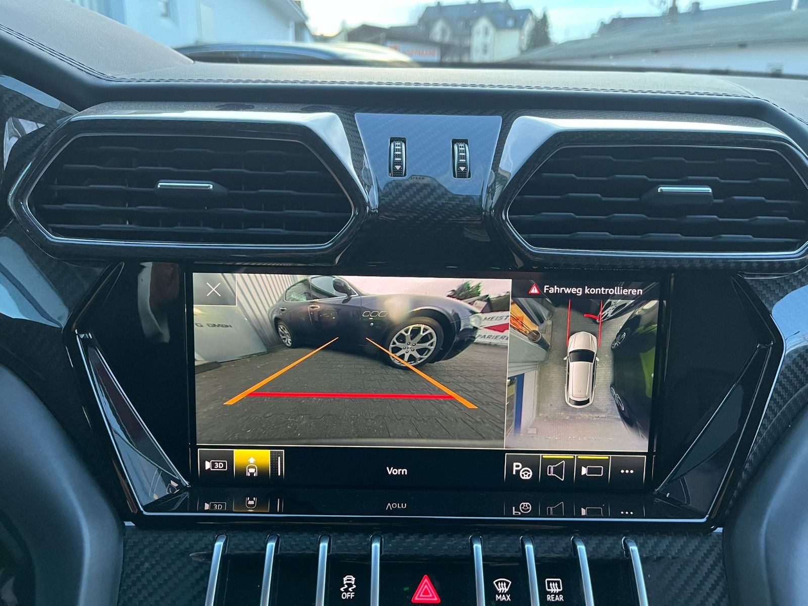 Fahrzeugabbildung Lamborghini Urus 4.0 V8 Autom.*VERDE SCANDAL*PANO*B&Q