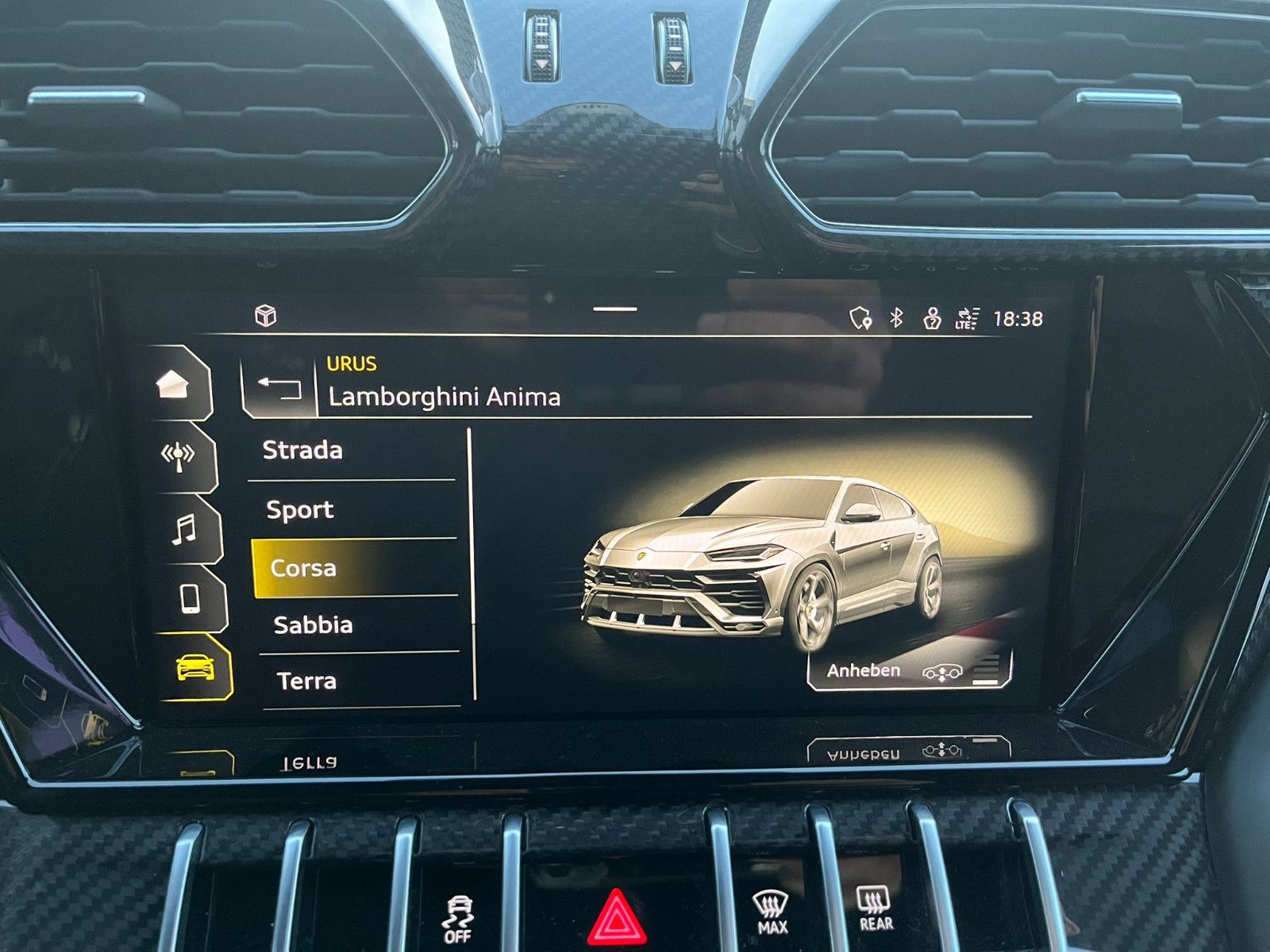 Fahrzeugabbildung Lamborghini Urus 4.0 V8 Autom.*VERDE SCANDAL*PANO*B&Q