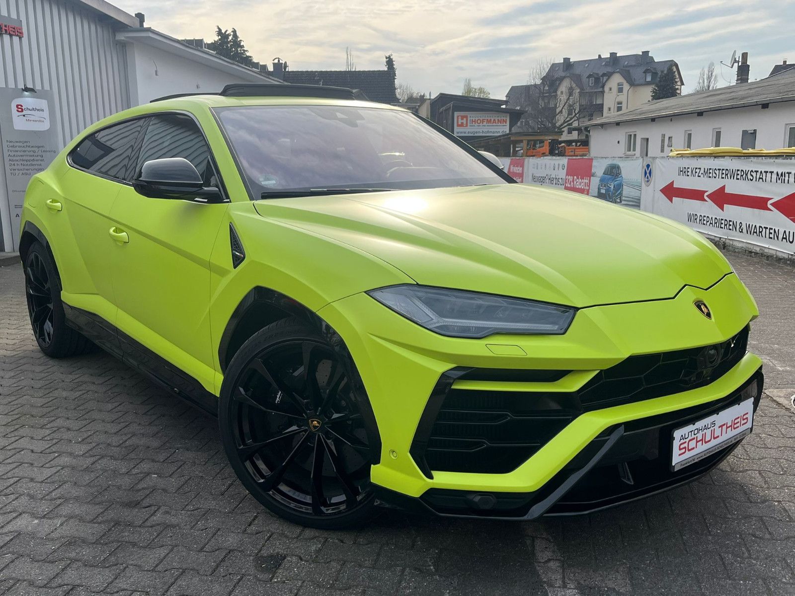 Fahrzeugabbildung Lamborghini Urus 4.0 V8 Autom.*VERDE SCANDAL*PANO*B&Q