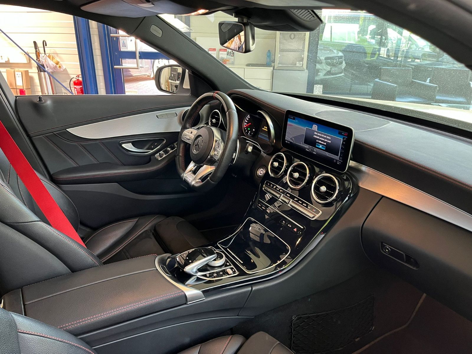 Fahrzeugabbildung Mercedes-Benz C 43 AMG 4Matic*PANO*ALCANTARA*RFK*