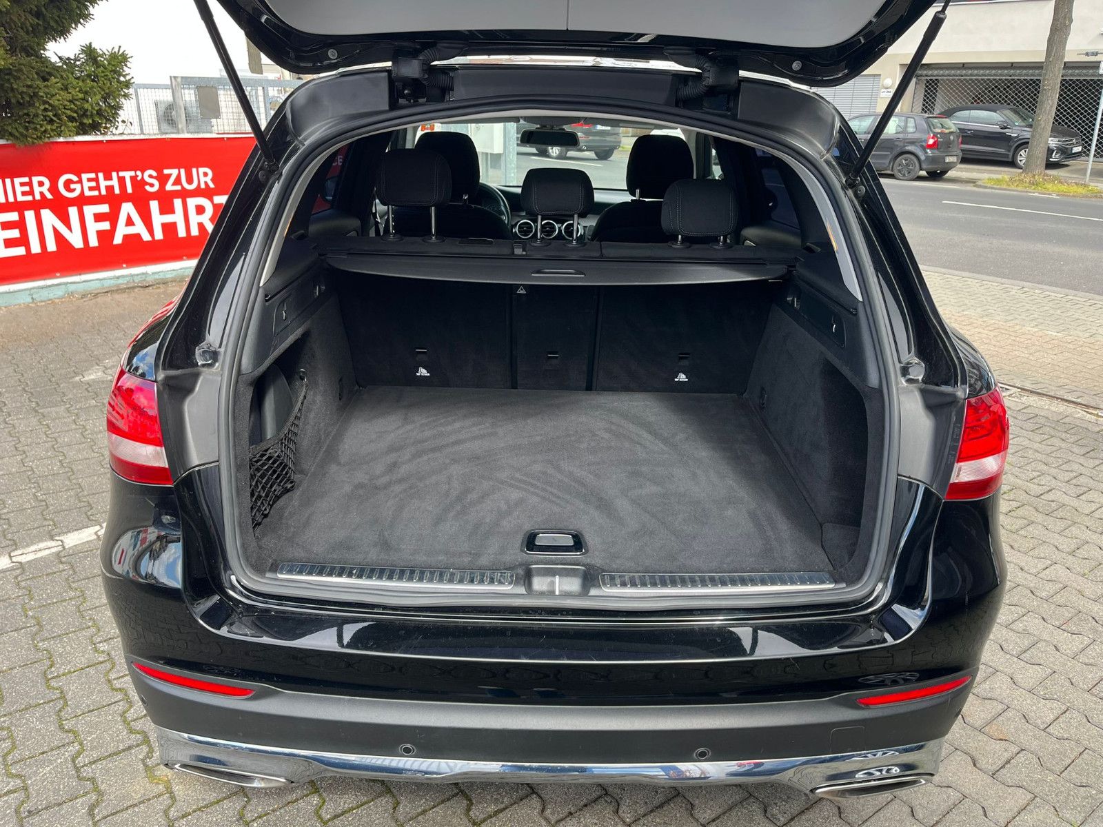 Fahrzeugabbildung Mercedes-Benz GLC 250 4Matic*NAVI*PDC*RFK*