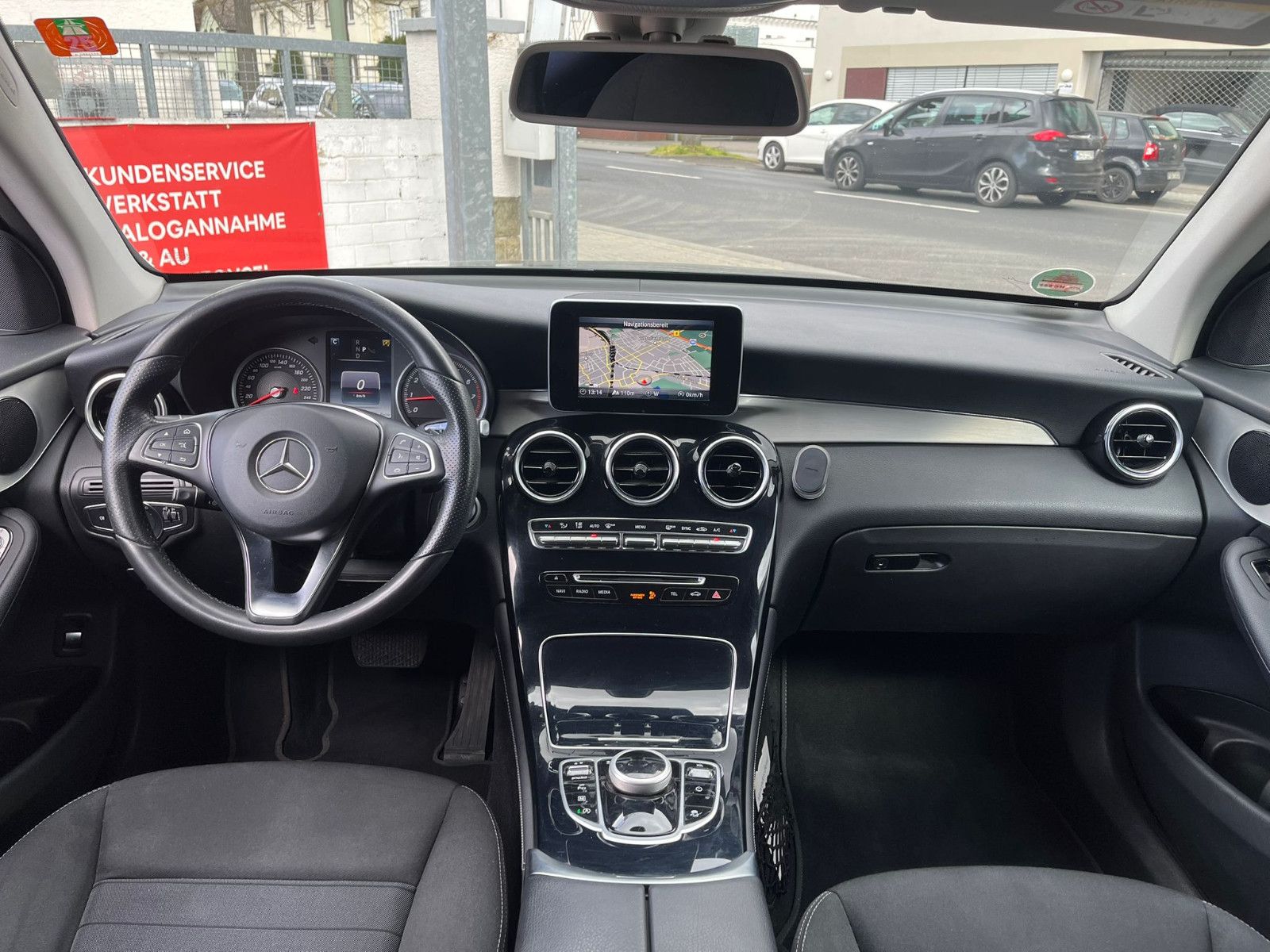 Fahrzeugabbildung Mercedes-Benz GLC 250 4Matic*NAVI*PDC*RFK*