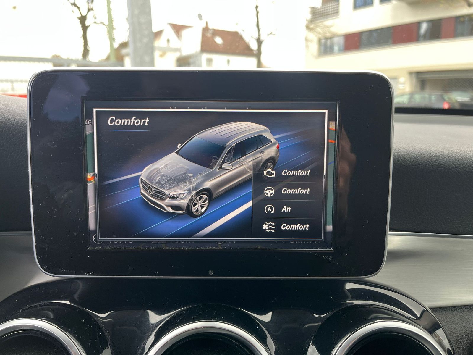 Fahrzeugabbildung Mercedes-Benz GLC 250 4Matic*NAVI*PDC*RFK*