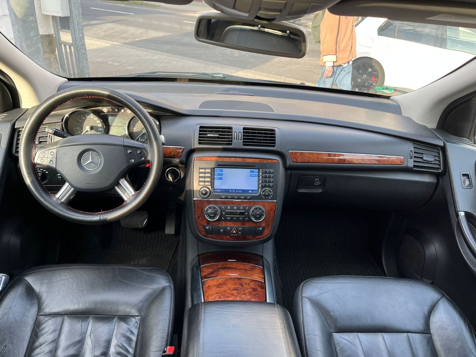 Fahrzeugabbildung Mercedes-Benz R 320 CDI 4Matic*PANO*LEDER*NAVI*