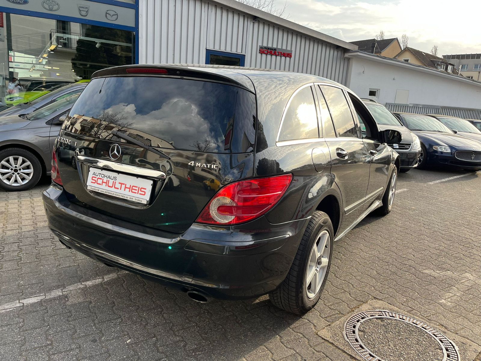 Fahrzeugabbildung Mercedes-Benz R 320 CDI 4Matic*PANO*LEDER*NAVI*