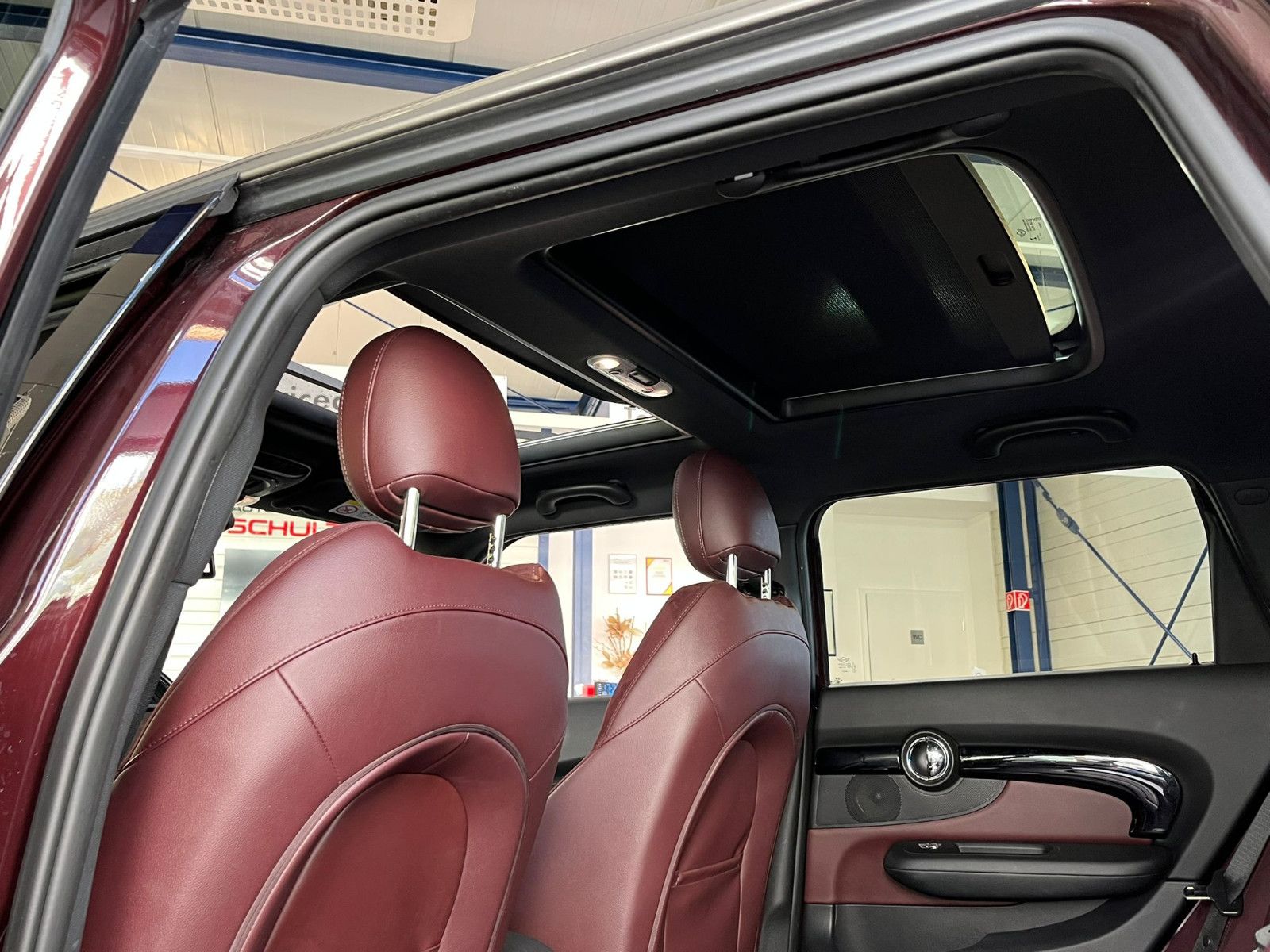Fahrzeugabbildung MINI Cooper S Clubman*HEAD-UP*PANO*KEYLESS*RFK*