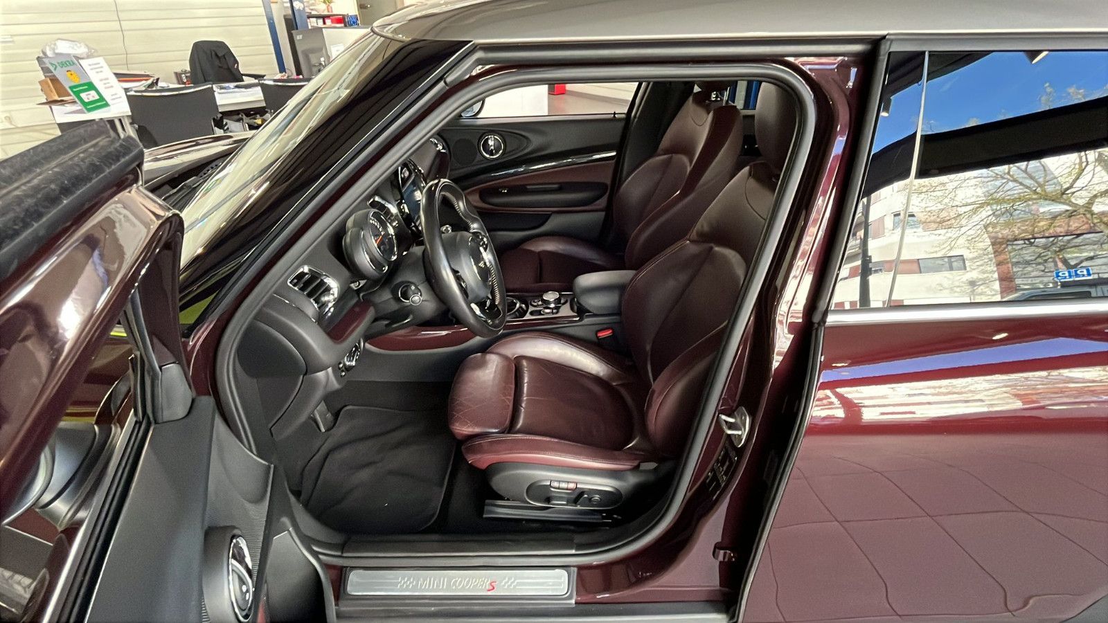 Fahrzeugabbildung MINI Cooper S Clubman*HEAD-UP*PANO*KEYLESS*RFK*