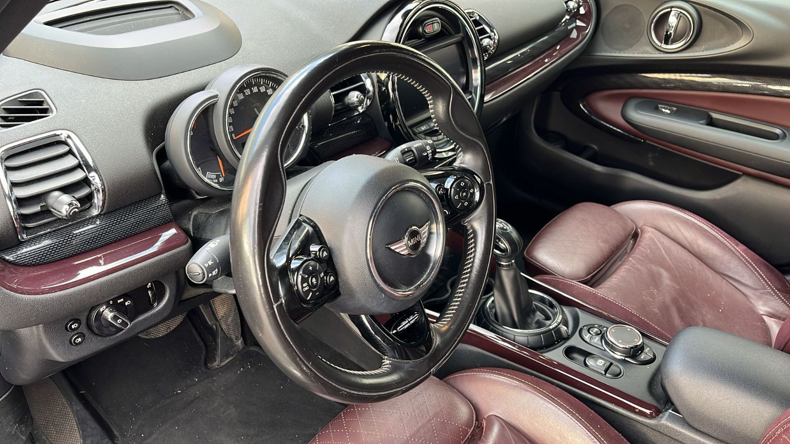 Fahrzeugabbildung MINI Cooper S Clubman*HEAD-UP*PANO*KEYLESS*RFK*