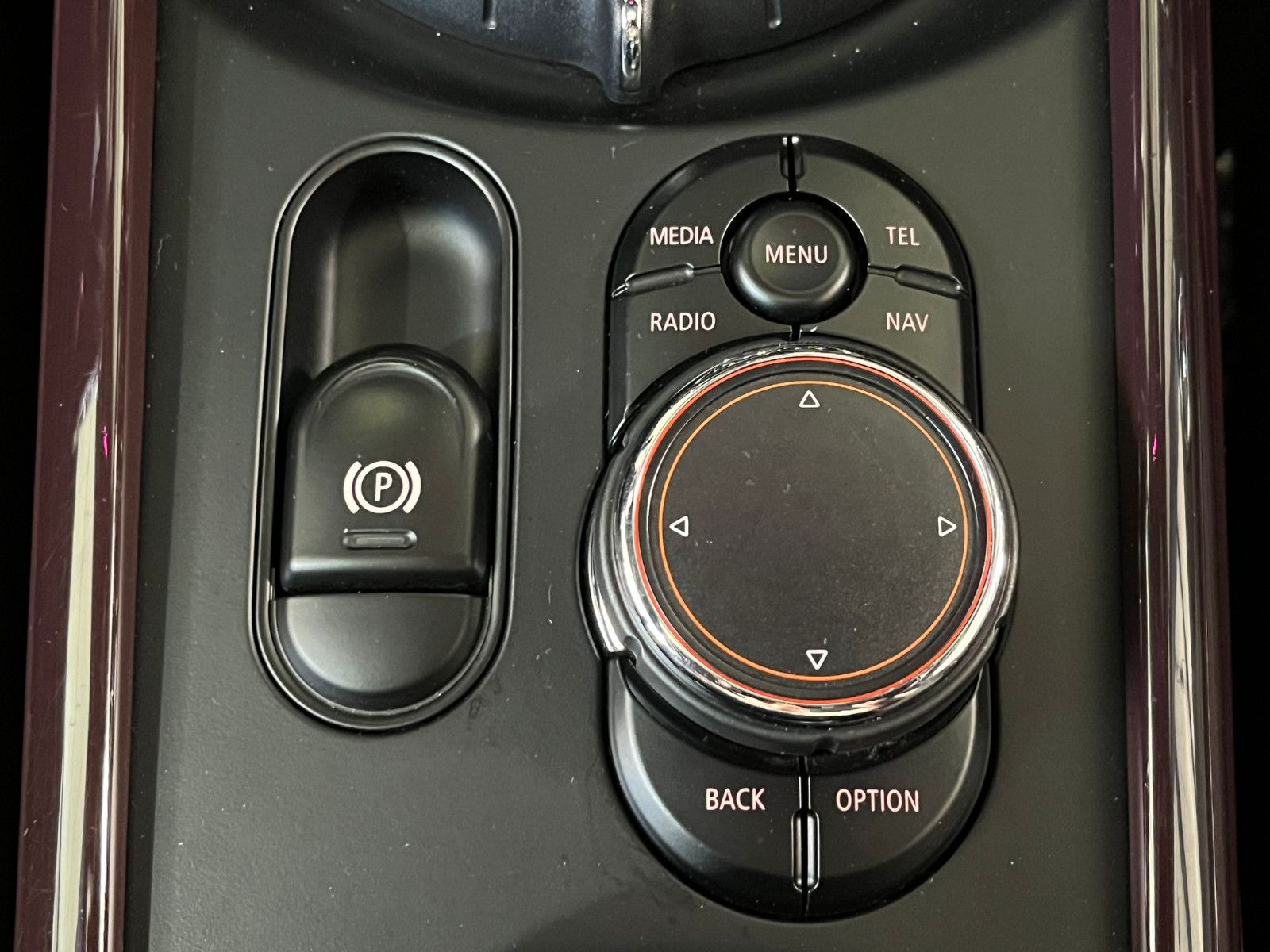 Fahrzeugabbildung MINI Cooper S Clubman*HEAD-UP*PANO*KEYLESS*RFK*