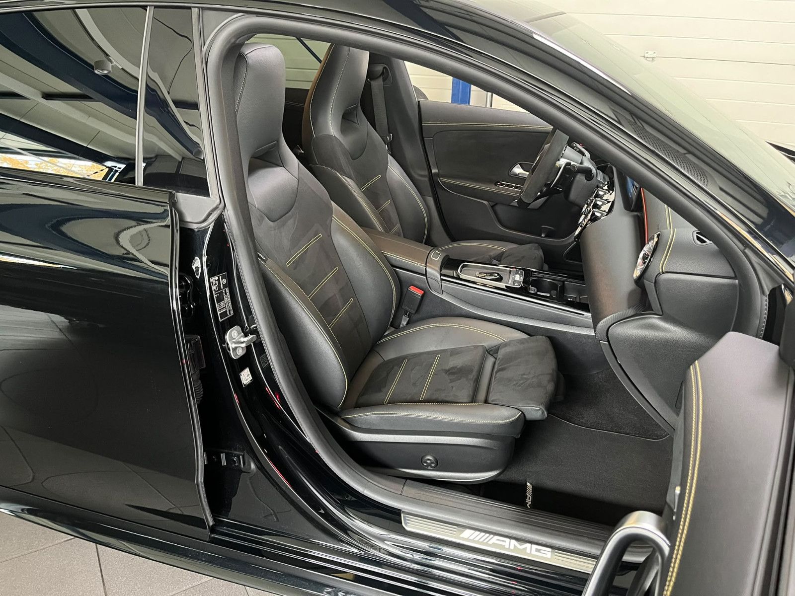 Fahrzeugabbildung Mercedes-Benz CLA 45 S AMG 4Matic Shooting Brake*PANO*HEADUP