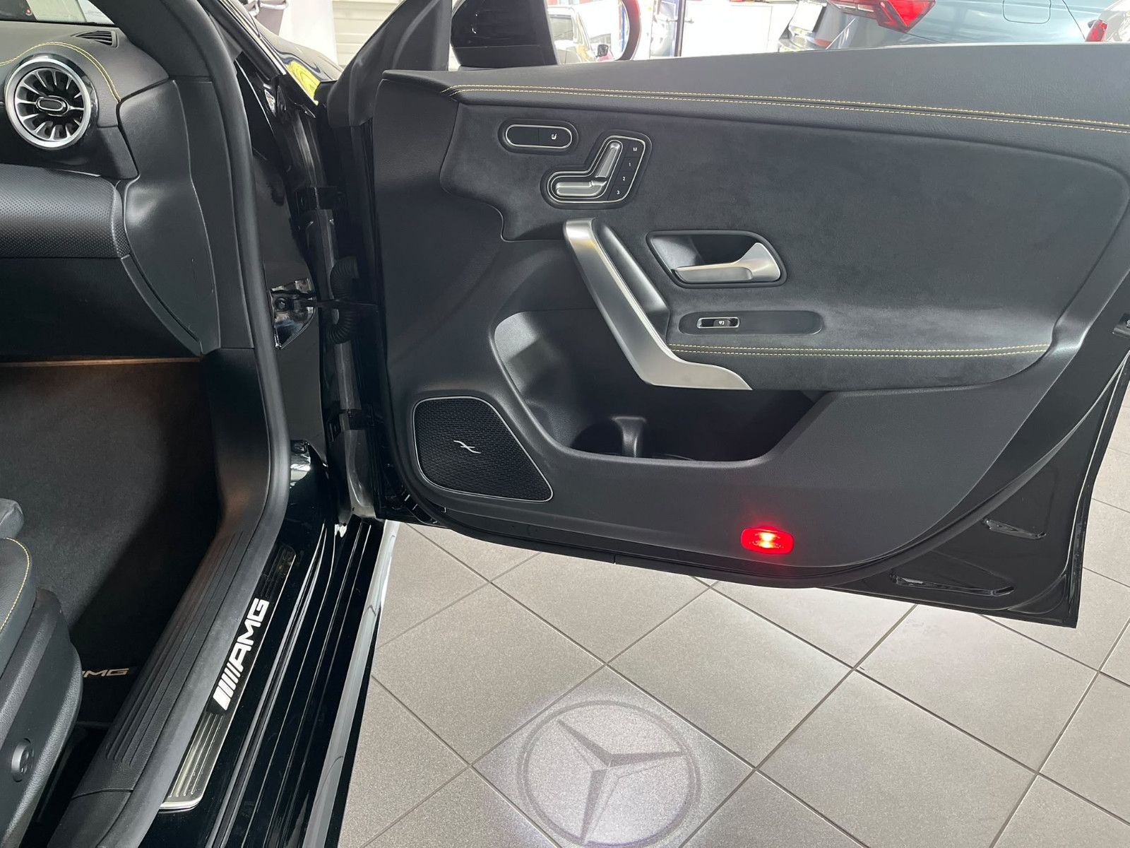 Fahrzeugabbildung Mercedes-Benz CLA 45 S AMG 4Matic Shooting Brake*PANO*HEADUP