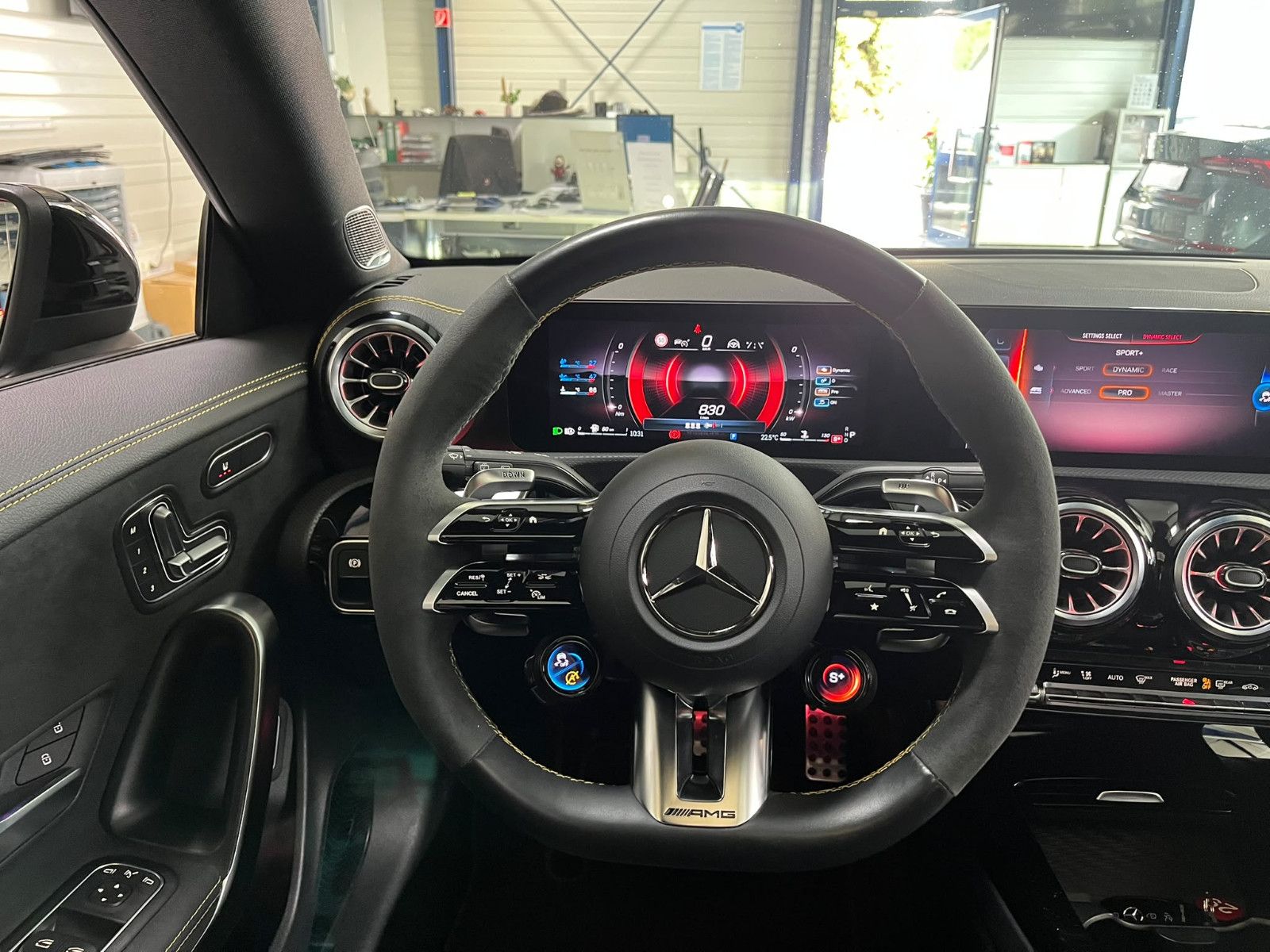 Fahrzeugabbildung Mercedes-Benz CLA 45 S AMG 4Matic Shooting Brake*PANO*HEADUP