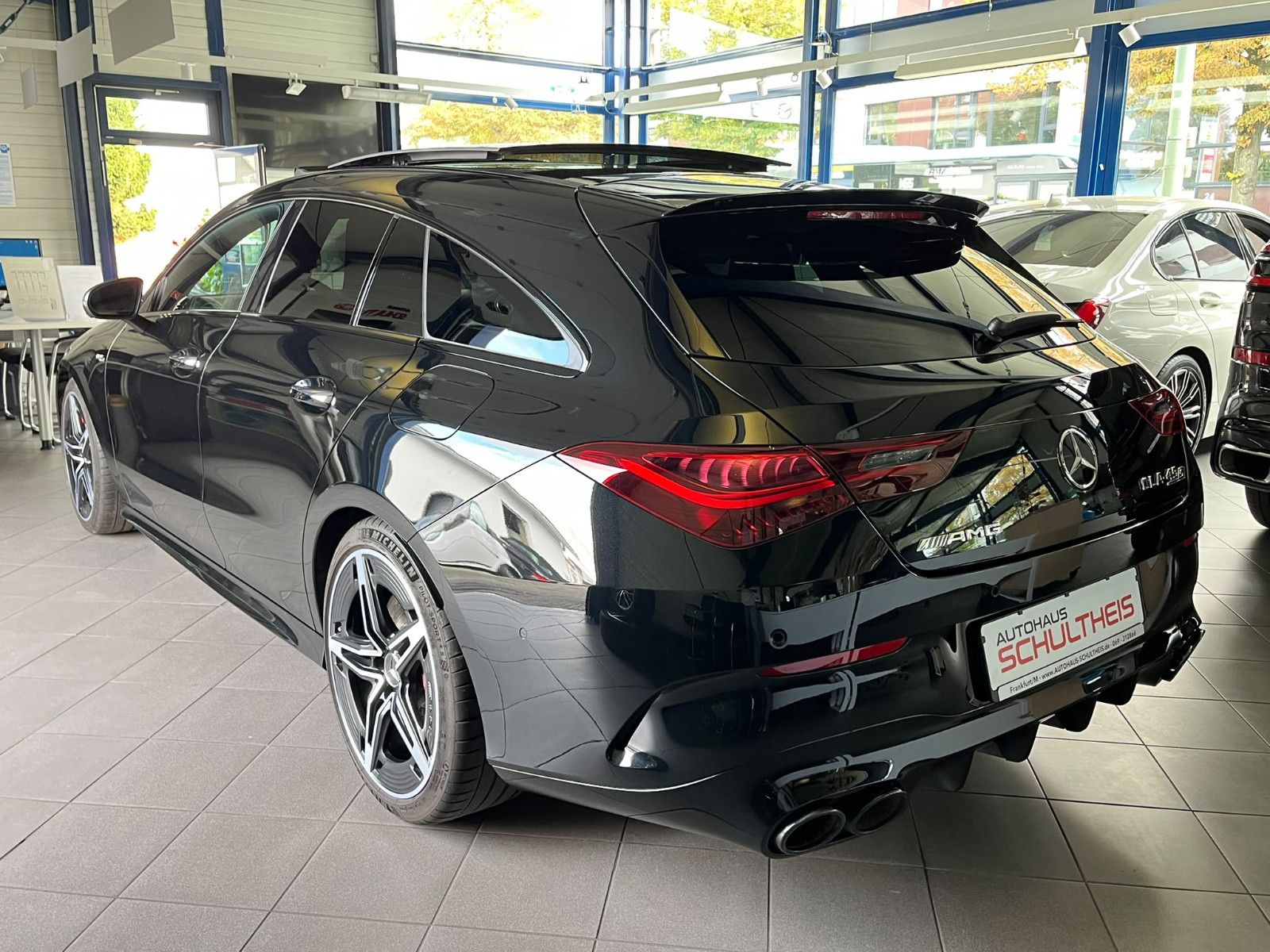Fahrzeugabbildung Mercedes-Benz CLA 45 S AMG 4Matic Shooting Brake*PANO*HEADUP