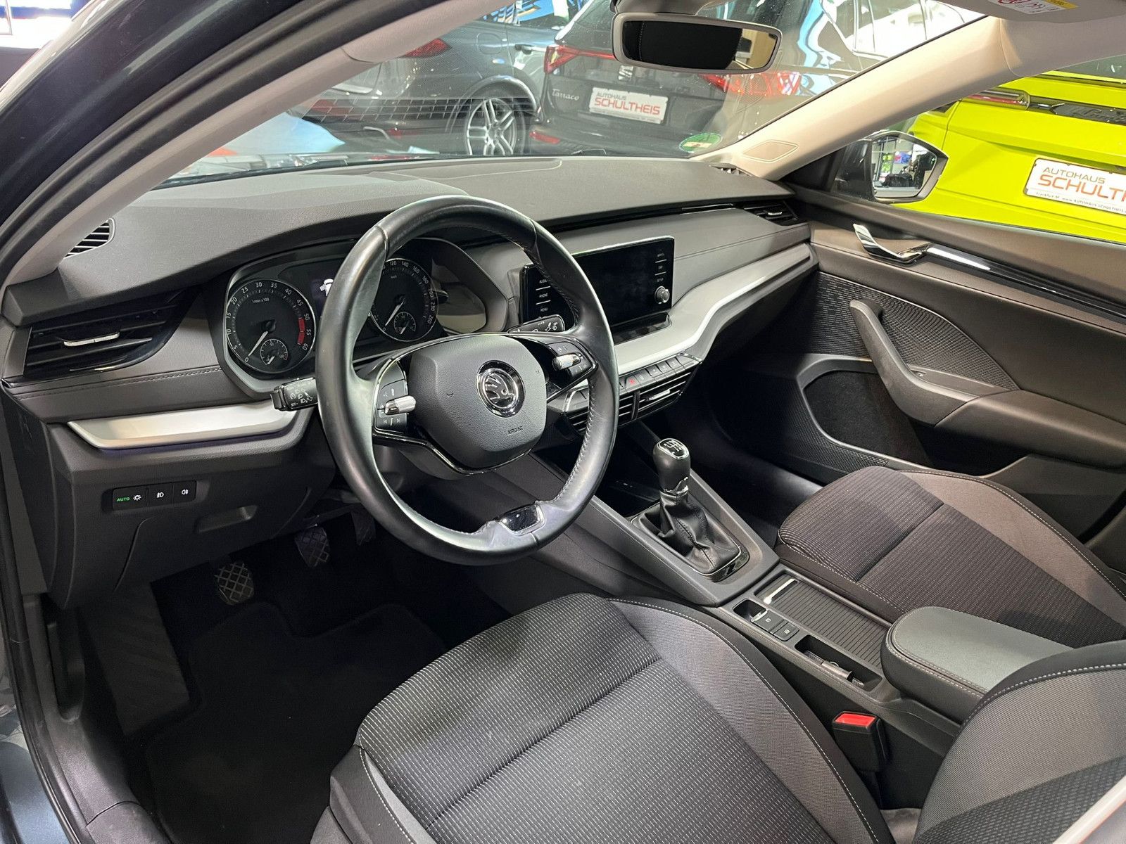 Fahrzeugabbildung SKODA Octavia Lim. Ambition*VC*LED*