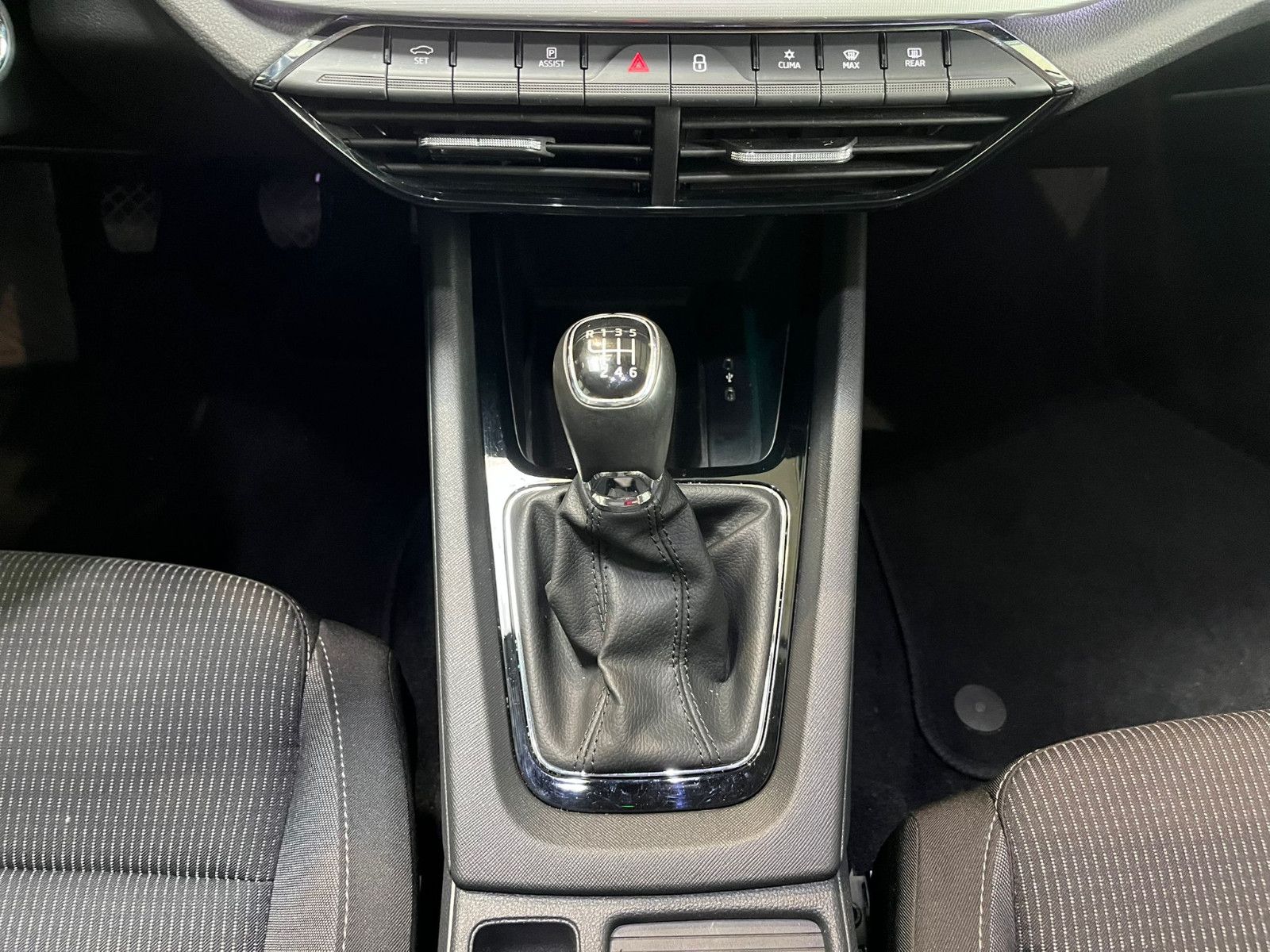 Fahrzeugabbildung SKODA Octavia Lim. Ambition*VC*LED*