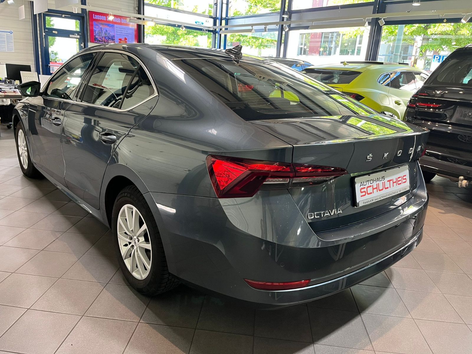 Fahrzeugabbildung SKODA Octavia Lim. Ambition*VC*LED*
